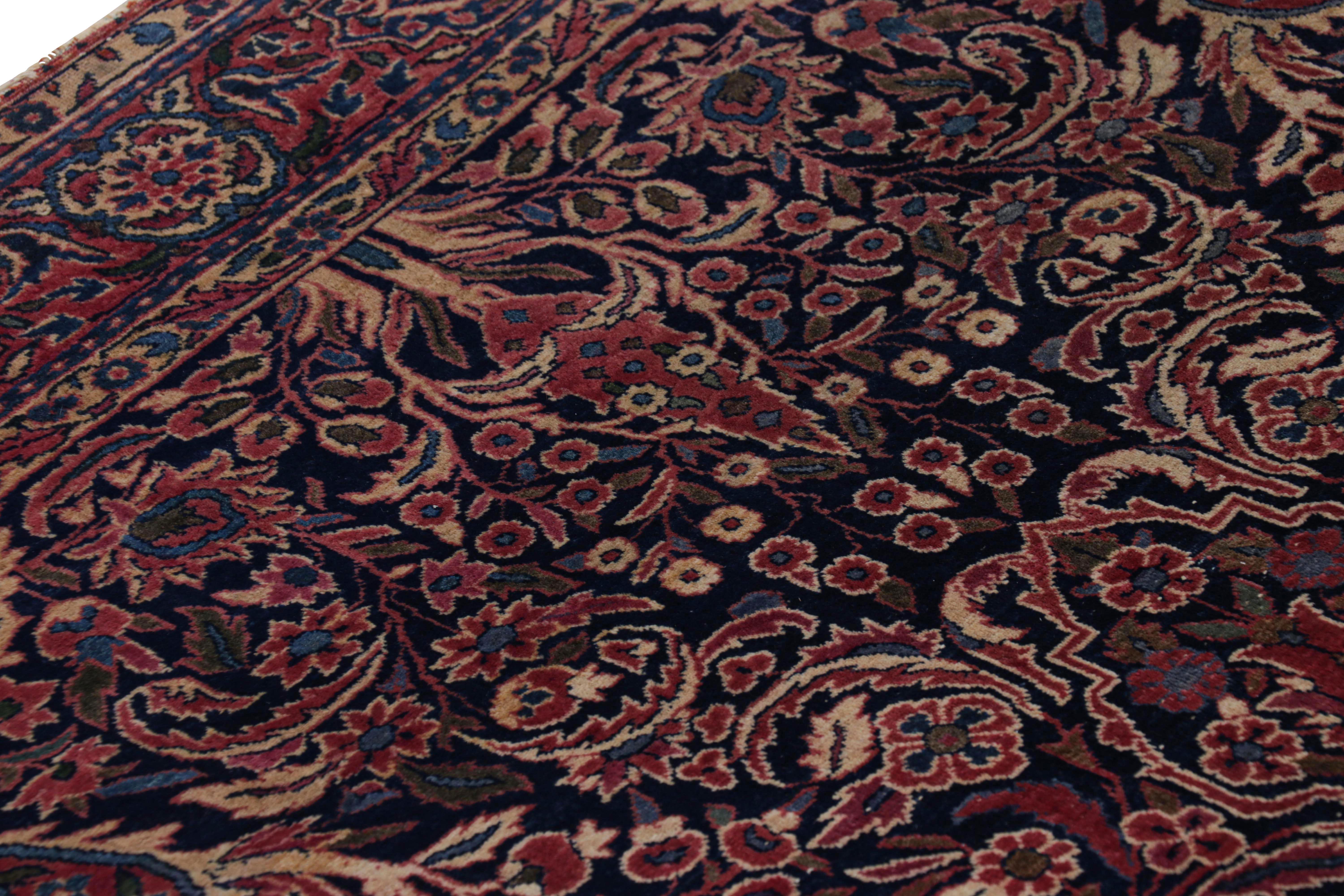 Antiker Kashan Perserteppich in Rot und Blau mit Blumenmustern - Rug & Kilim (Frühes 20. Jahrhundert) im Angebot