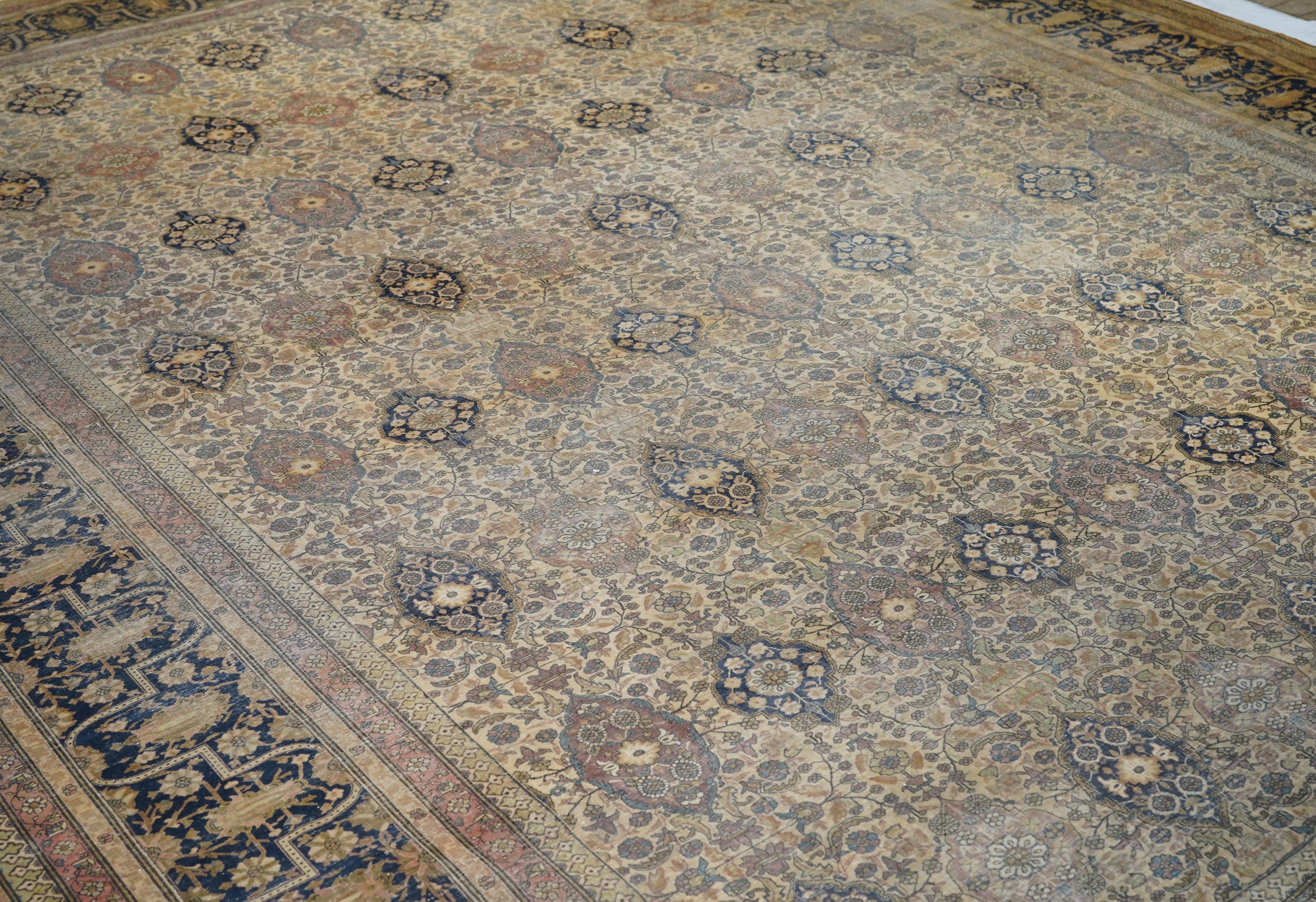 Antiker Kashan-Teppich 10'3'' x 13'6'' im Angebot 1