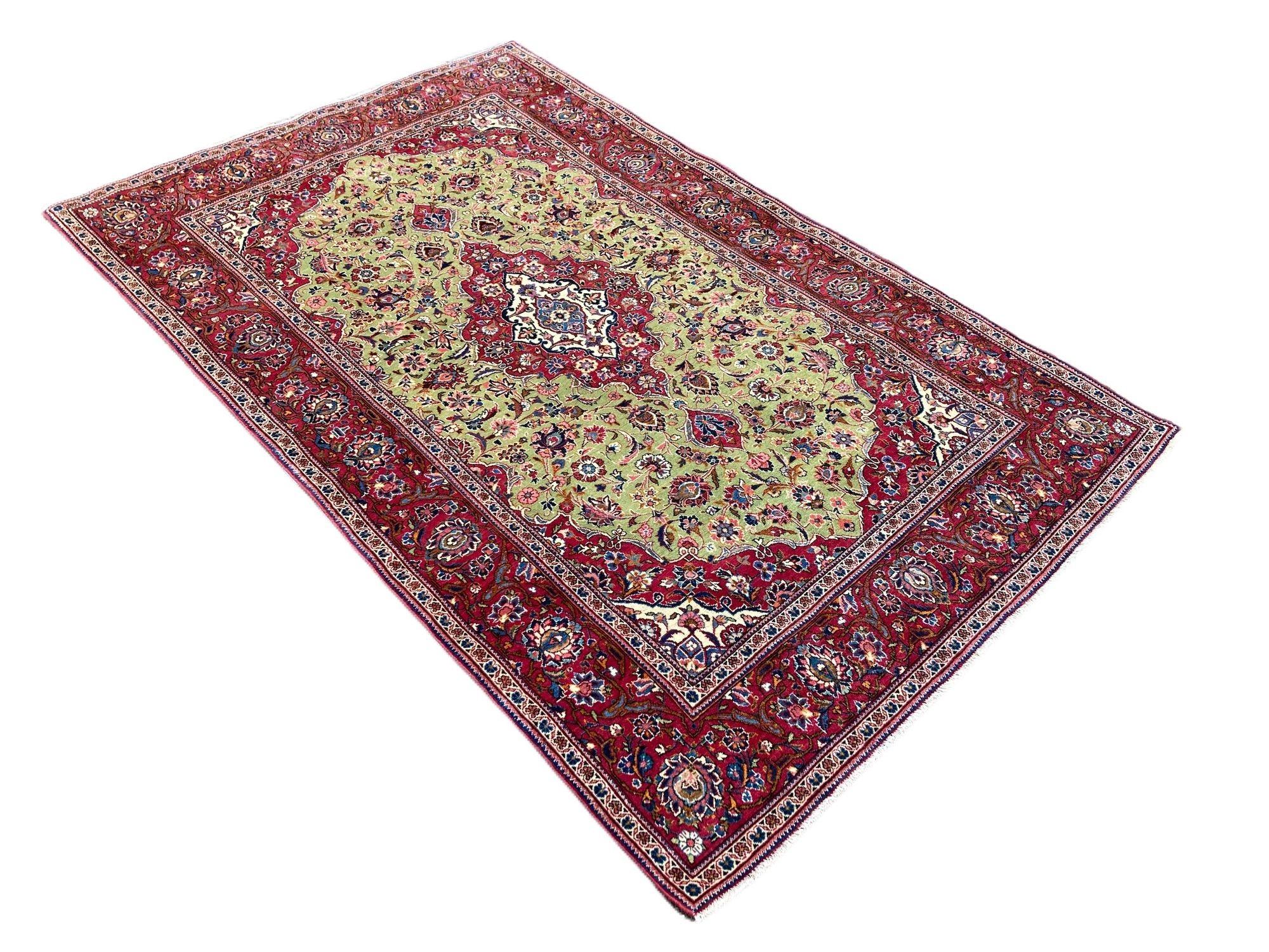 Antique Kashan Rug In Good Condition For Sale In St. Albans, GB
