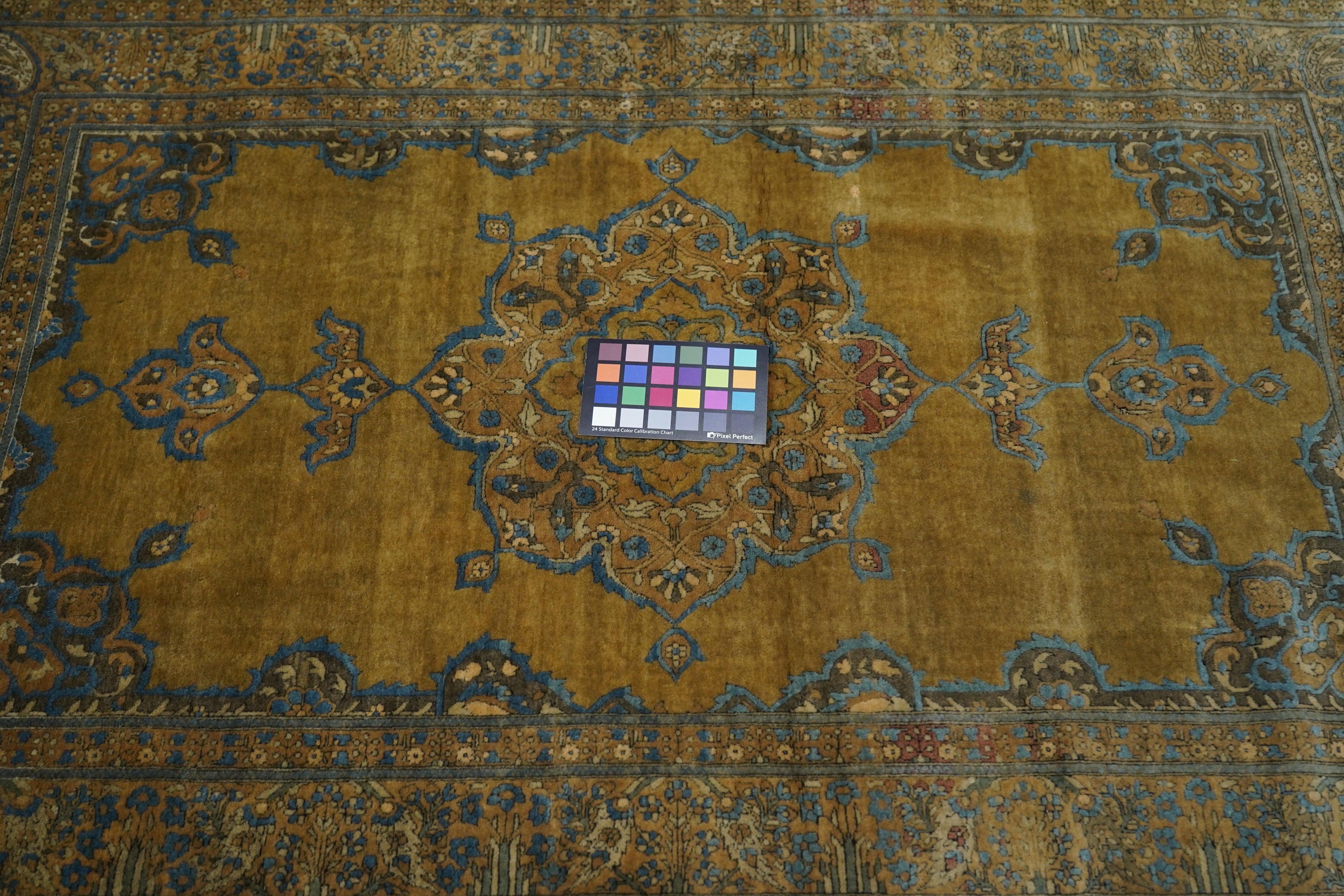 Antiker Kashan-Teppich 3'4'' x 4'10'' (19. Jahrhundert) im Angebot