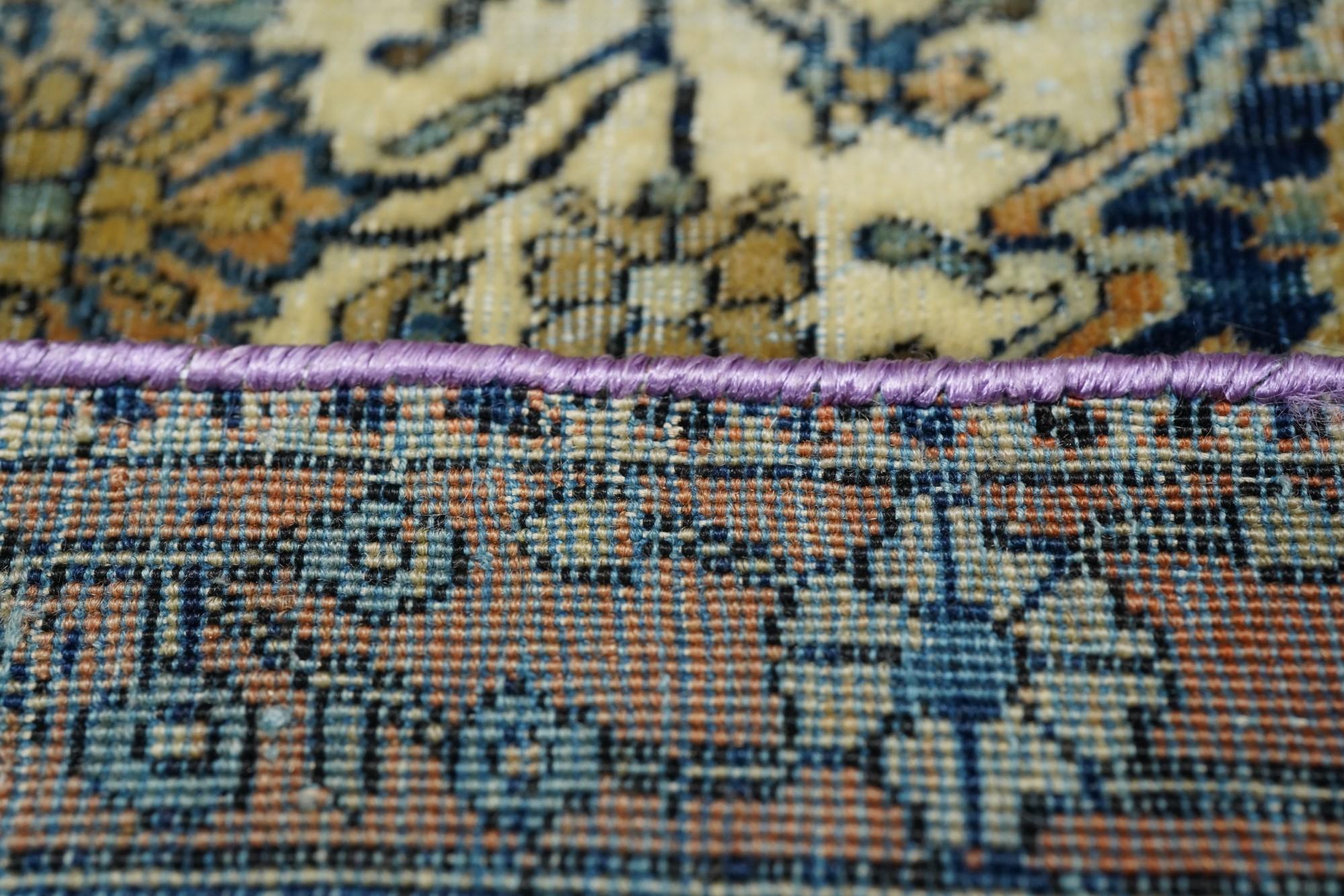 Antique Kashan Rug For Sale 6