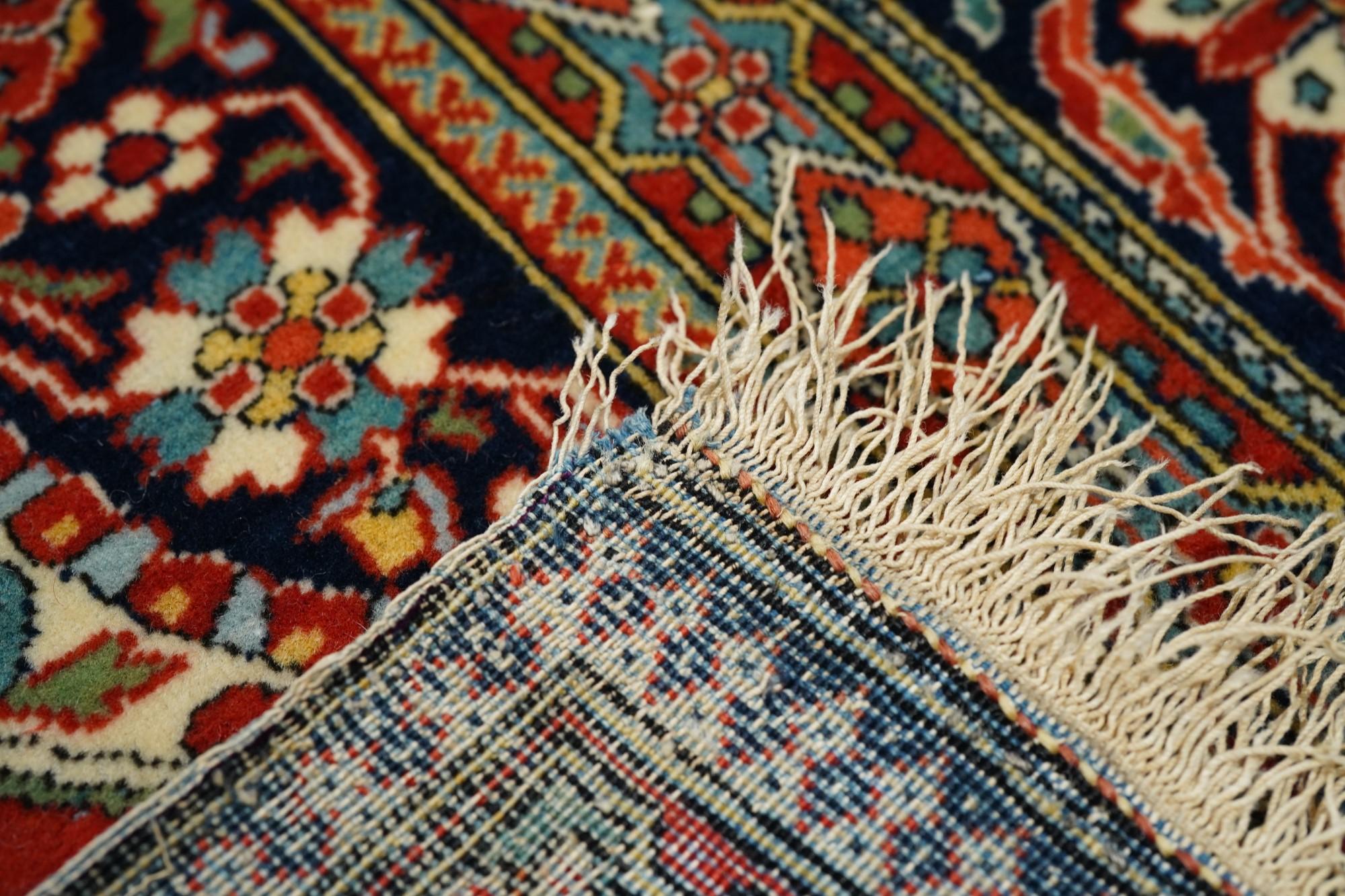 Antique Kashan Rug For Sale 4