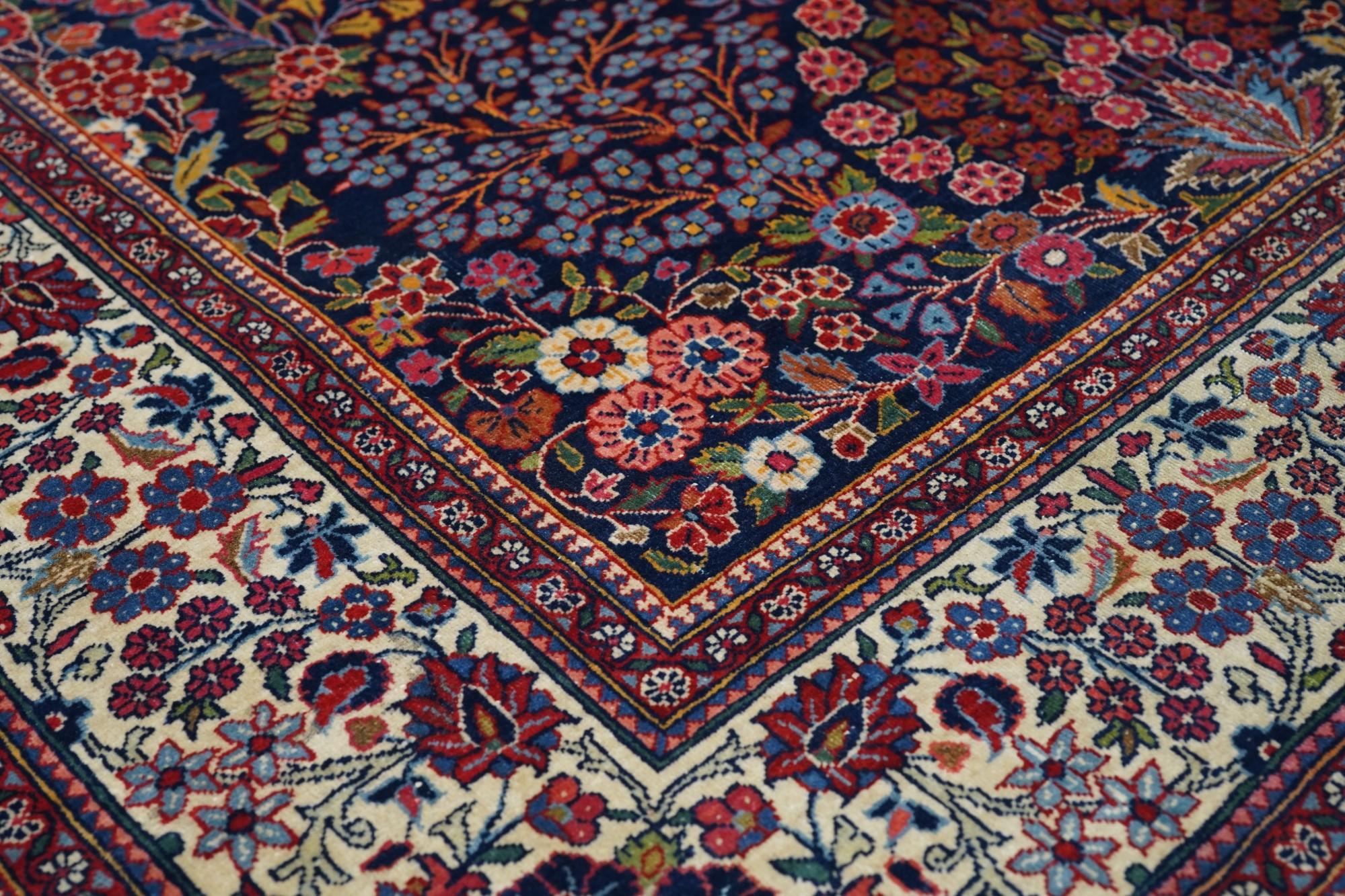 Antiker Kashan-Teppich 4'5'' x 6'9'' (Frühes 20. Jahrhundert) im Angebot