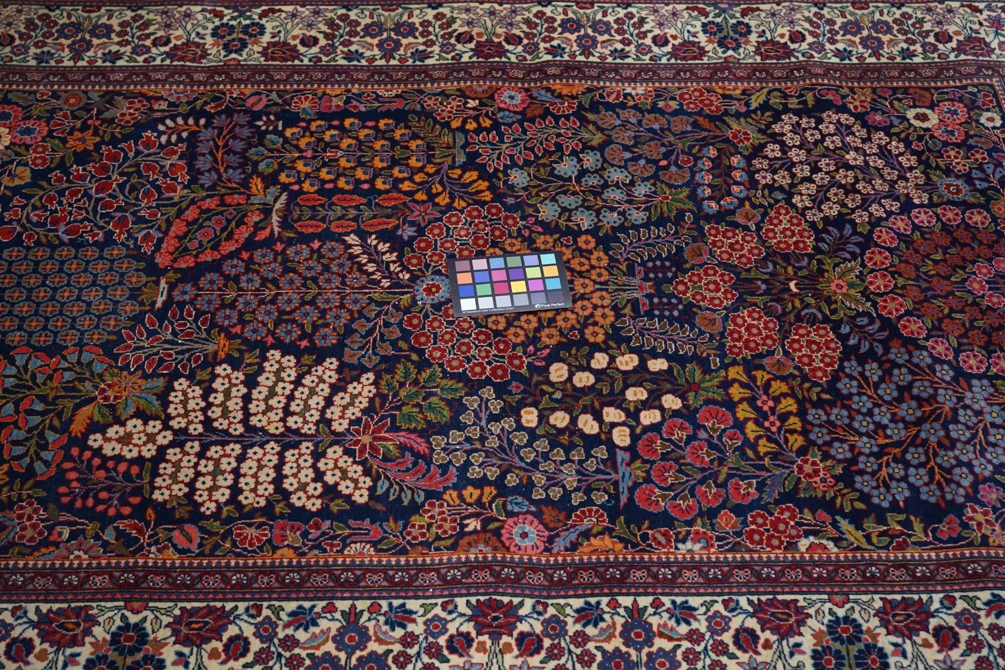 Antique Kashan Rug For Sale 1