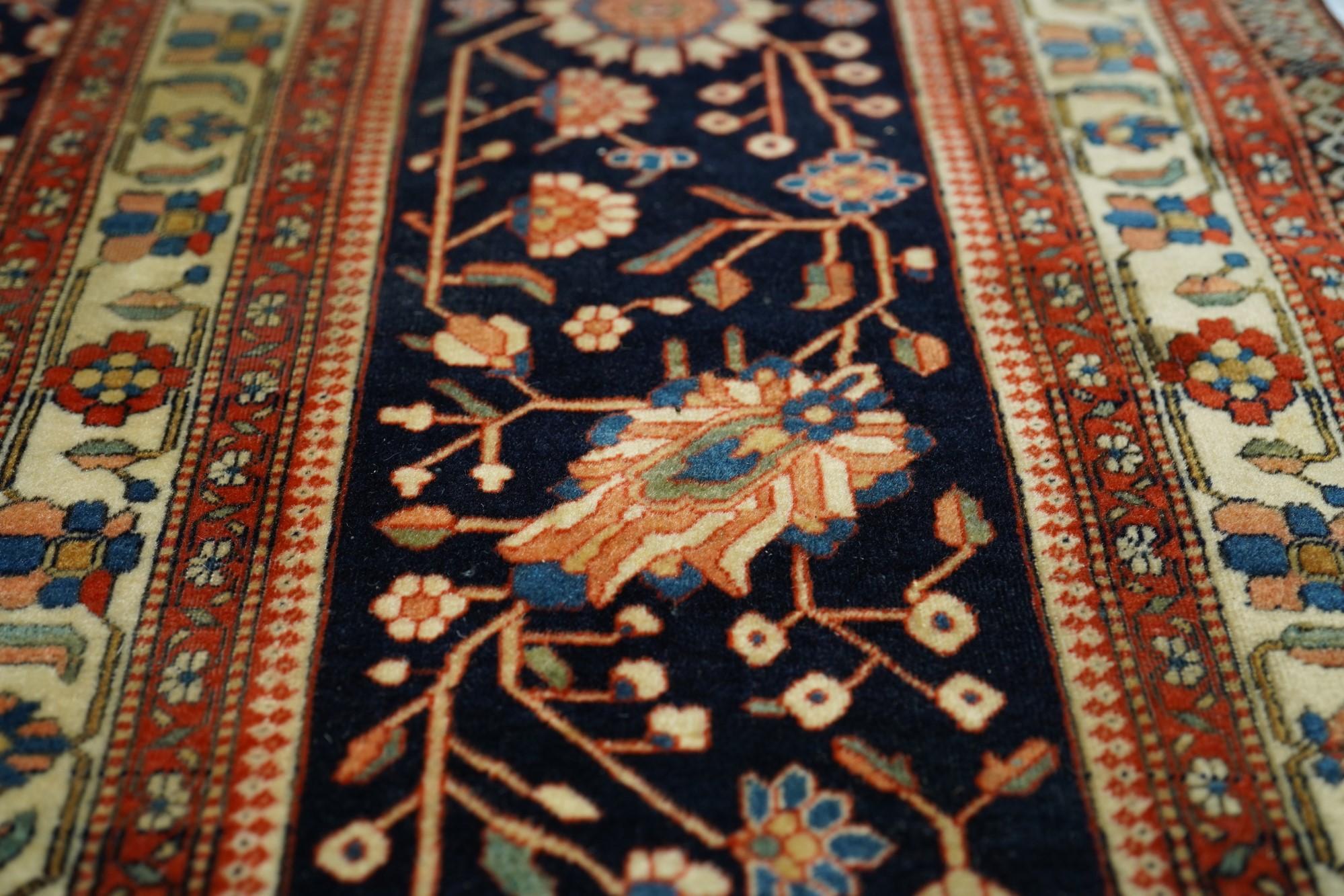 Antique Mohtasham Kashan Rug  In Good Condition For Sale In New York, NY