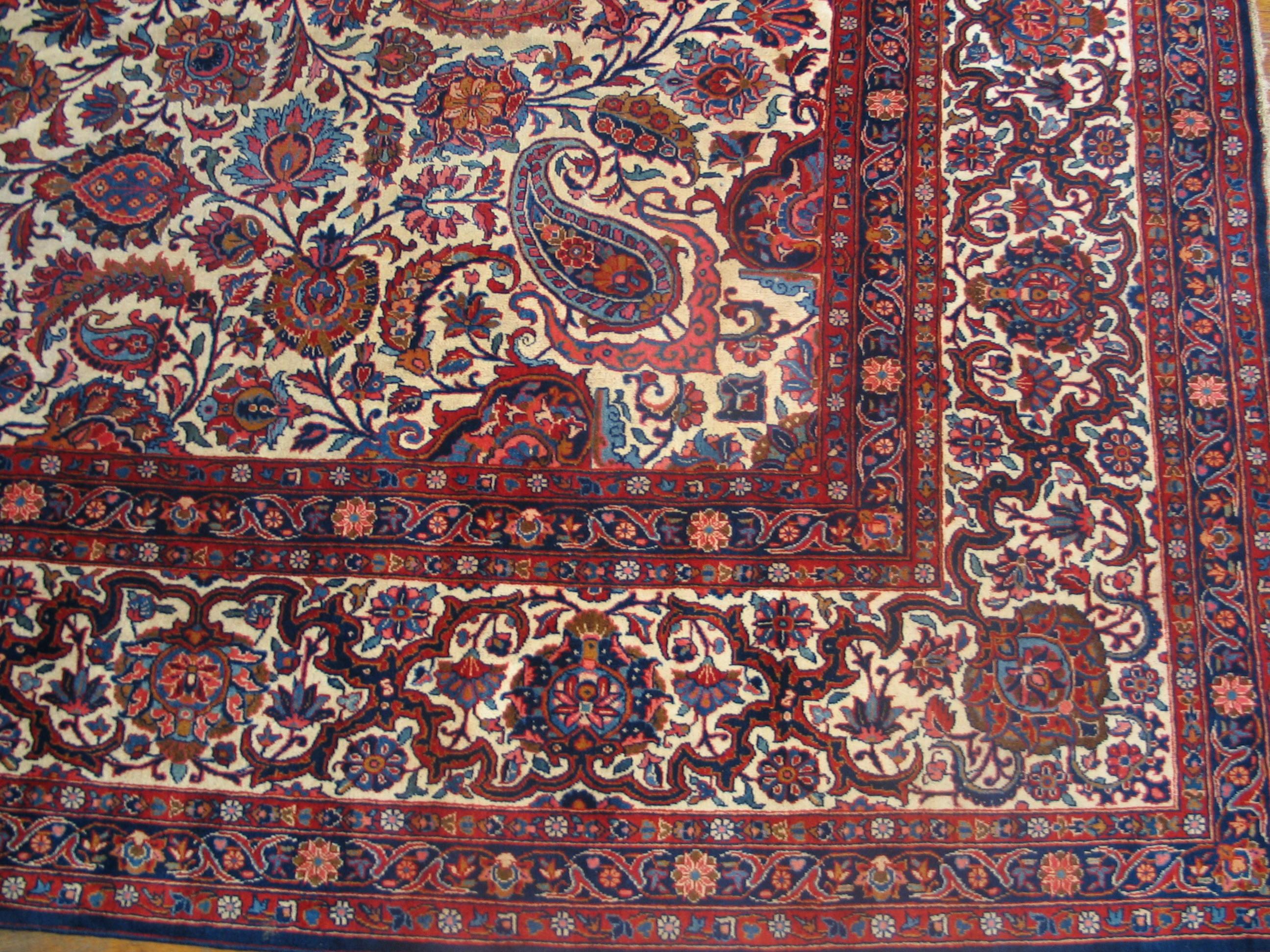 Antique Kashan rug. Measures: 9'0