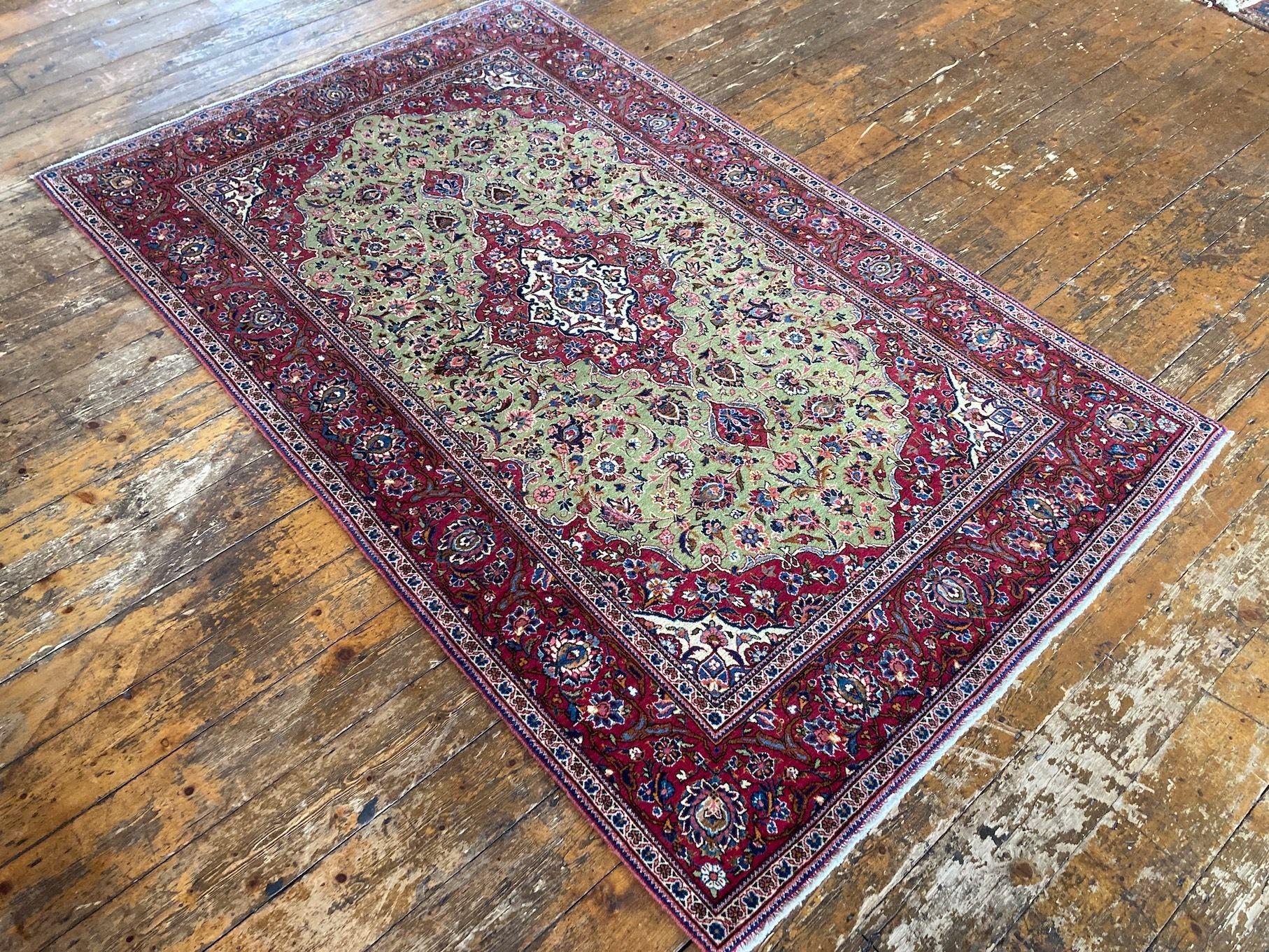 Early 20th Century Antique Kashan Rug For Sale