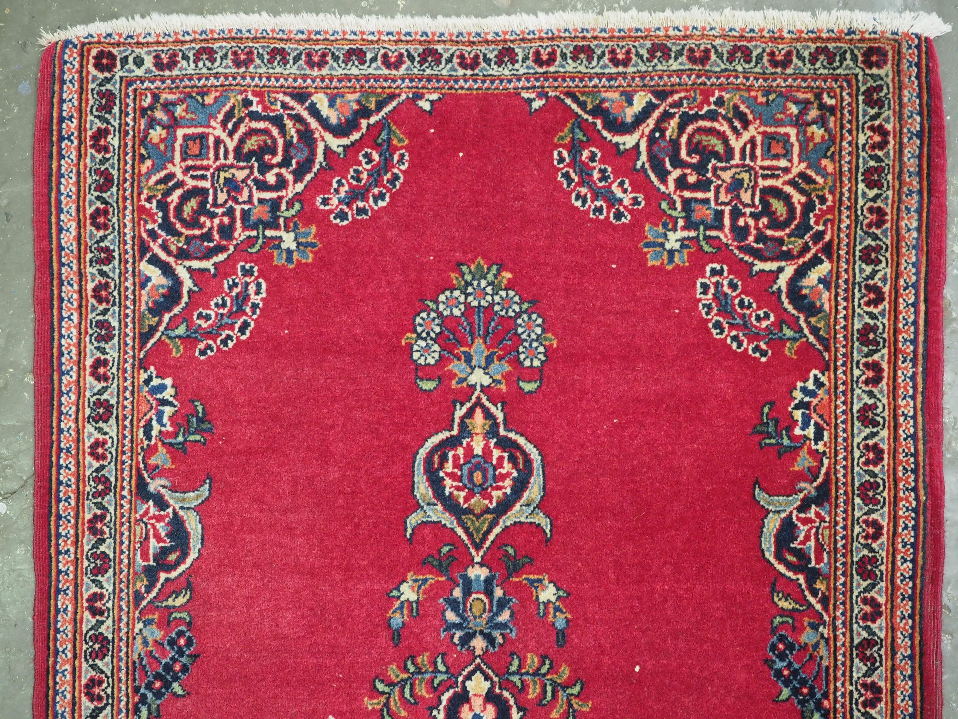 Antiker Kashan-Teppich mit traditionellem Design, um 1900. (Persisch) im Angebot
