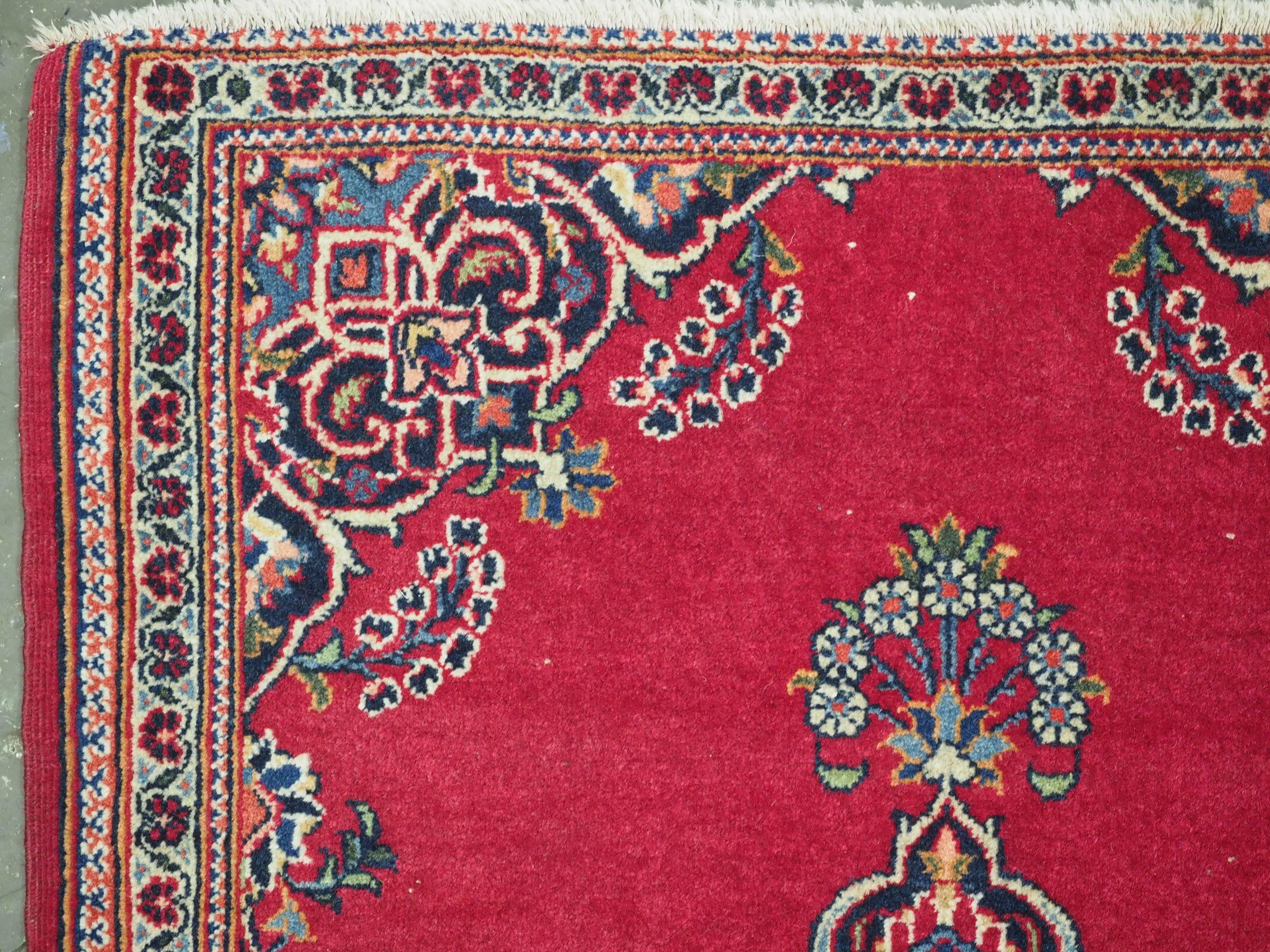 Antiker Kashan-Teppich mit traditionellem Design, um 1900. (Wolle) im Angebot