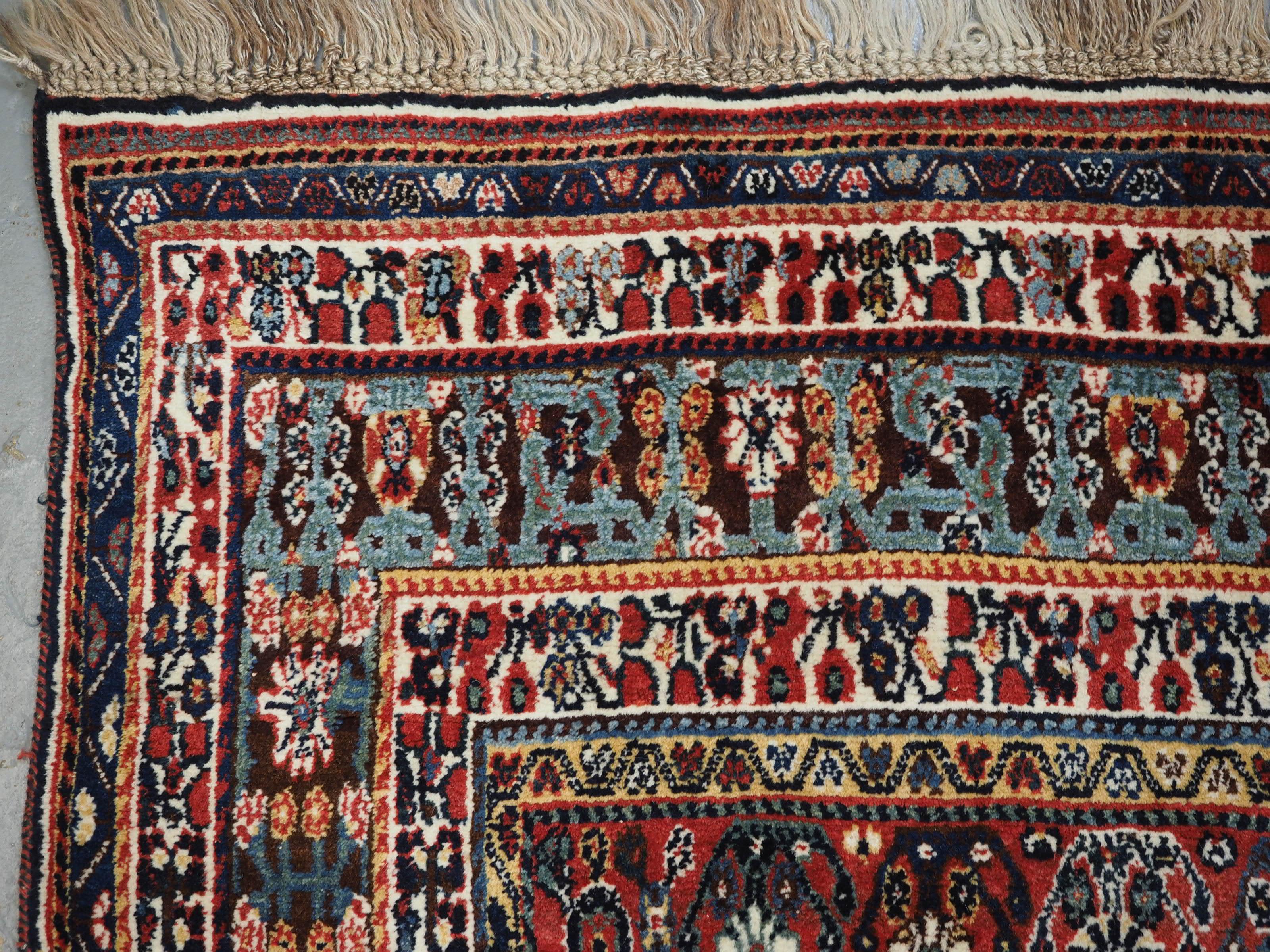 Antiker antiker Kashkuli Qashqai-Teppich im Angebot 1