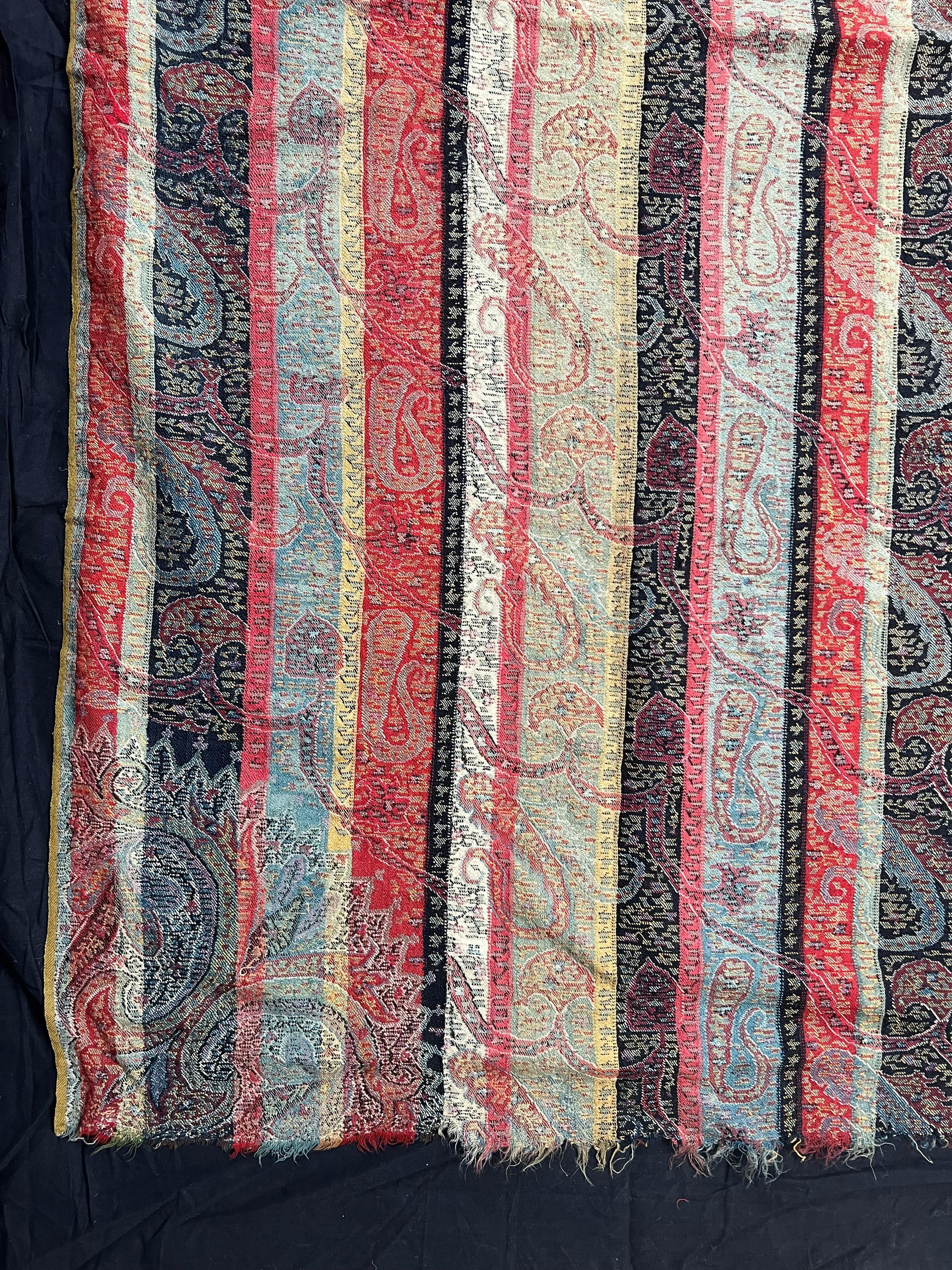 Châle ancien en laine Kashmiri Kani  Boteh Design rayé  A.I.C. Fin du 19e siècle en vente 2