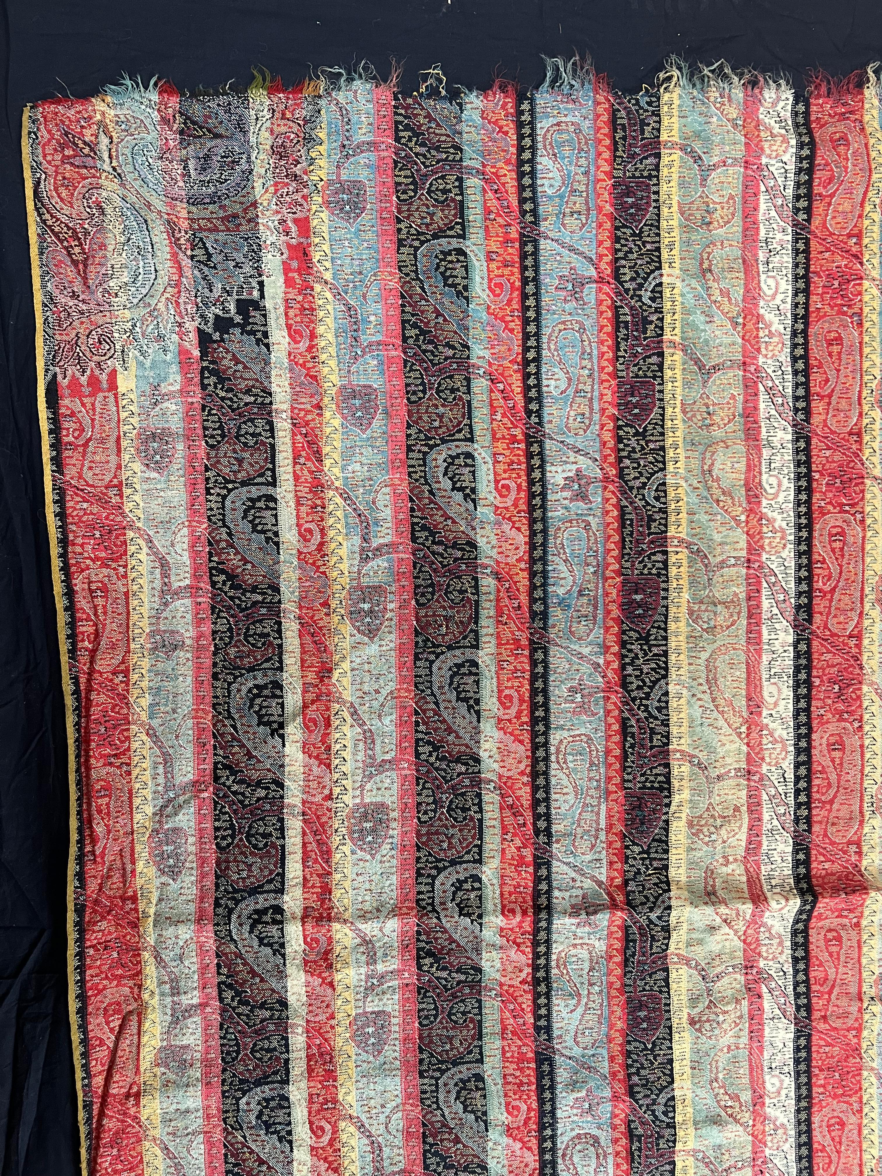 Châle ancien en laine Kashmiri Kani  Boteh Design rayé  A.I.C. Fin du 19e siècle en vente 1