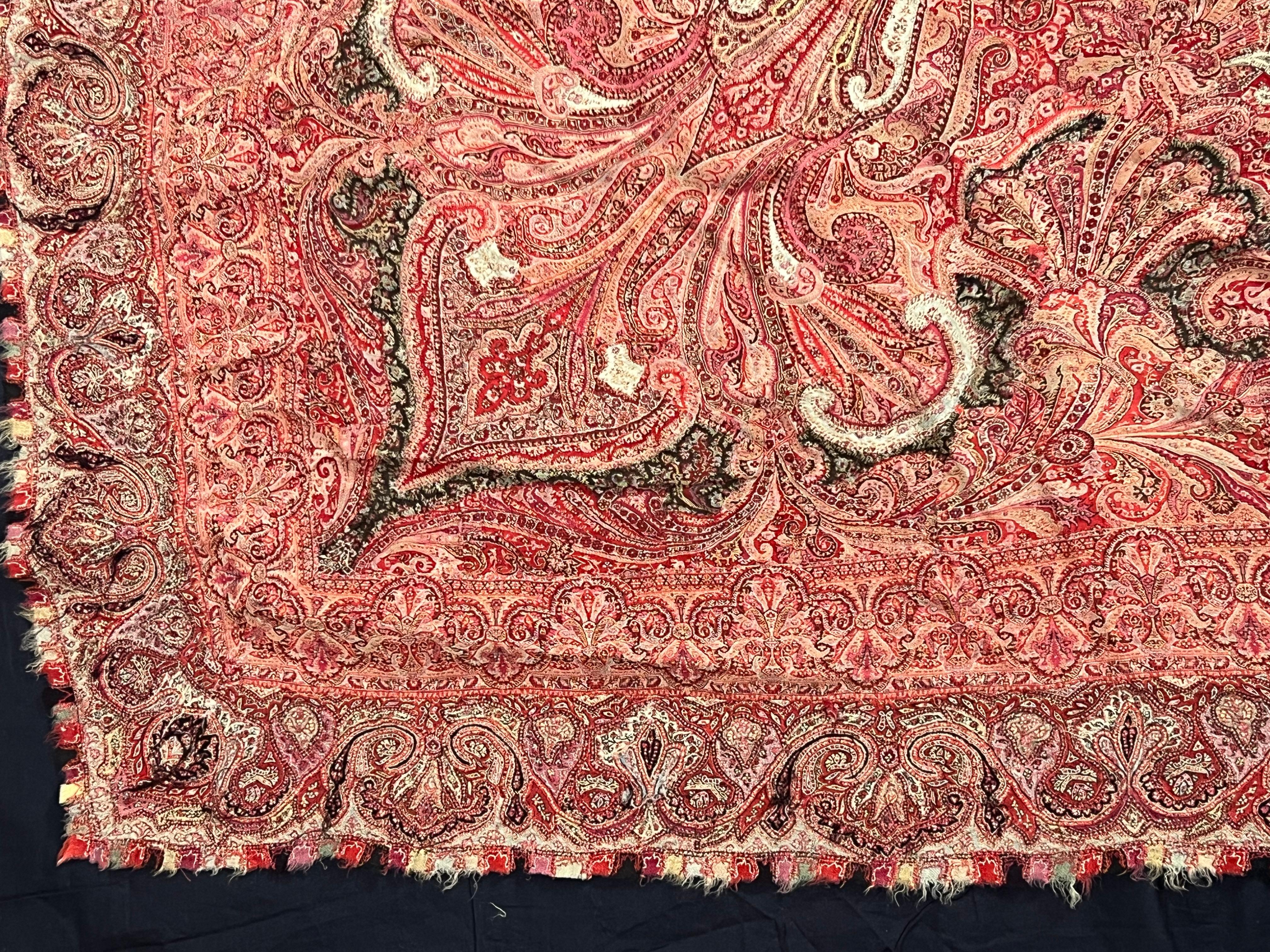 Antiker Kashmiri Kani gewebter quadratischer Schal   Indien um 1870 - 1890 (19. Jahrhundert) im Angebot