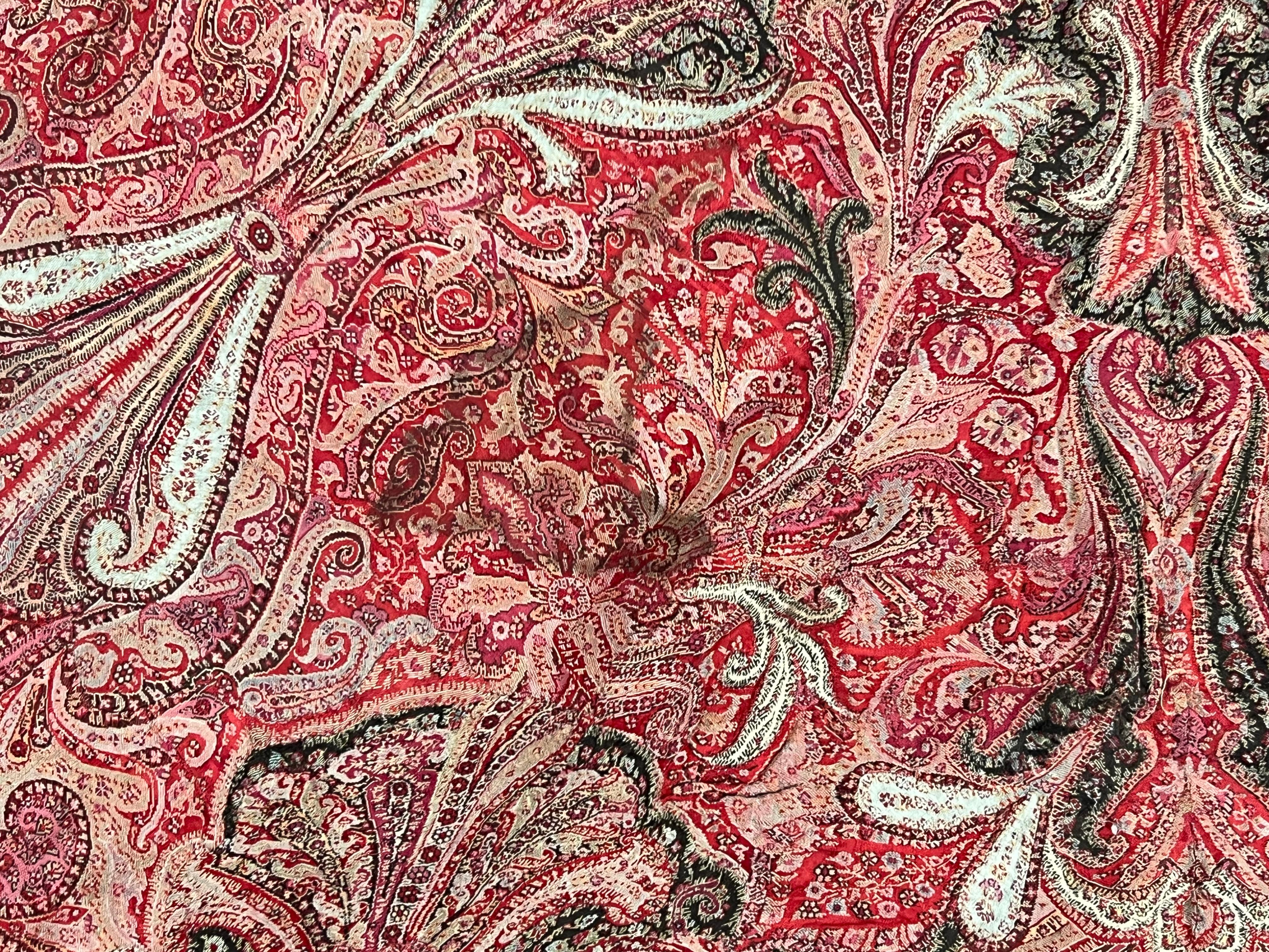 Antiker Kashmiri Kani gewebter quadratischer Schal   Indien um 1870 - 1890 im Angebot 1
