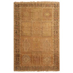 Ancien tapis de jardin Kayseri en soie beige et mauve motif de jardin par Rug & Kilim