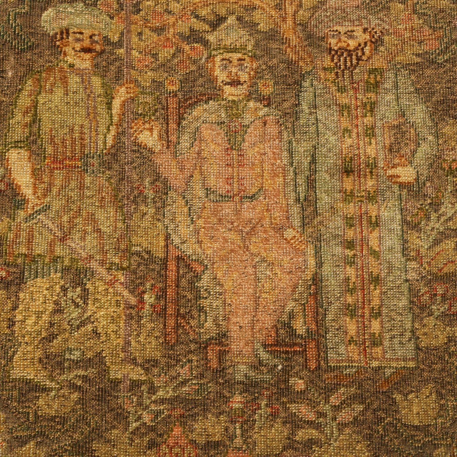 Antiker antiker Kayseri Metallic-grüner geblümter Kreisteppich, seltenes Bild von Teppich & Kelim (Türkisch) im Angebot