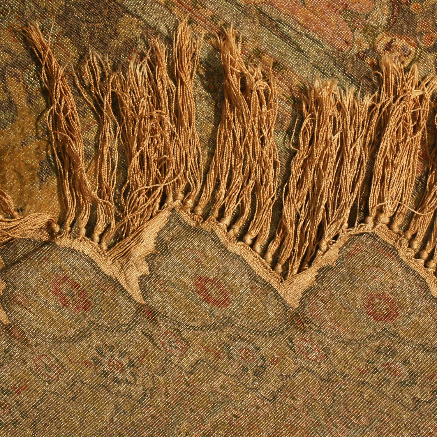 Antiker antiker Kayseri Metallic-grüner geblümter Kreisteppich, seltenes Bild von Teppich & Kelim (Spätes 19. Jahrhundert) im Angebot