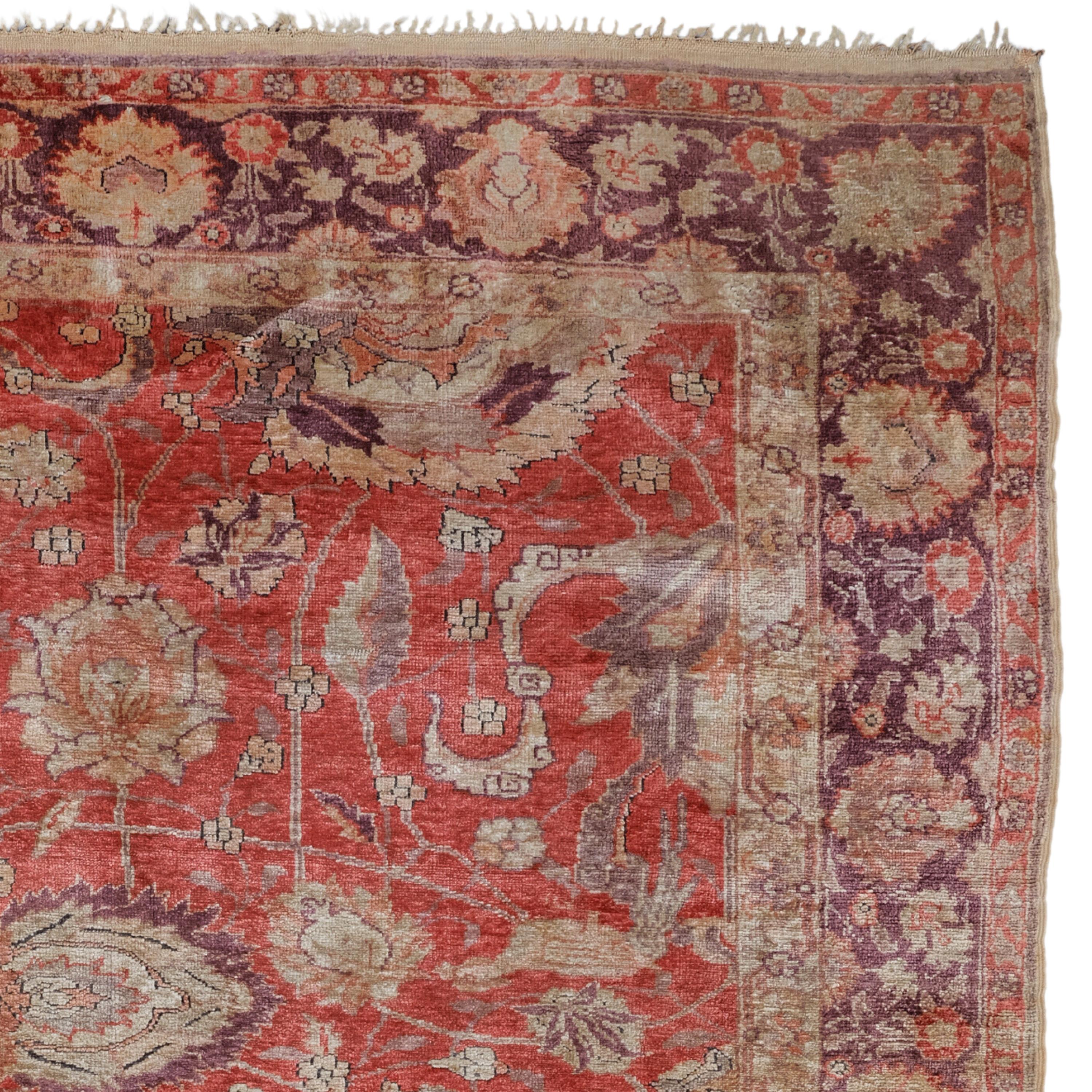Antique Kayseri Silk Rug - Late 19th Century Anatolian Silk Rug, Silk Rug In Good Condition For Sale In Sultanahmet, 34