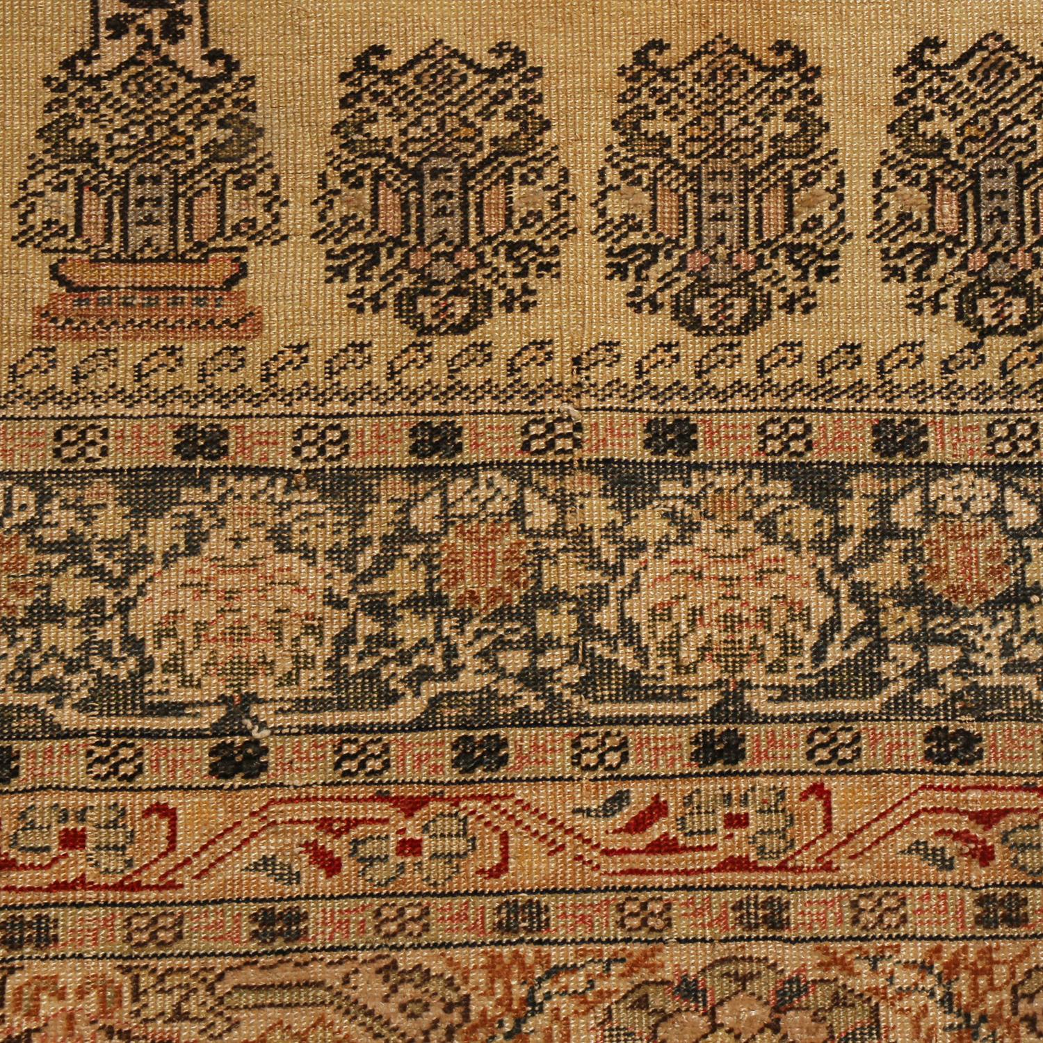 Antiker antiker Kayseri-Teppich aus rosa und goldgrüner Wolle von Teppich & Kelim (Handgeknüpft) im Angebot