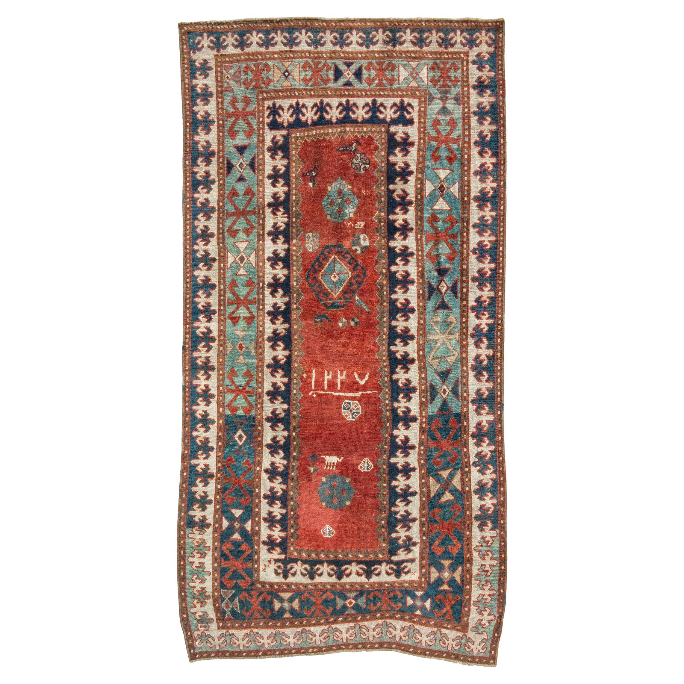 Antiker kasachischer Langteppich, spätes 19. Jahrhundert, 3'8" × 7'5" im Angebot