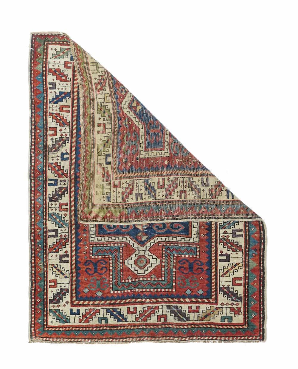 Tapis Kazak antique 3'1'' x 3'9''.