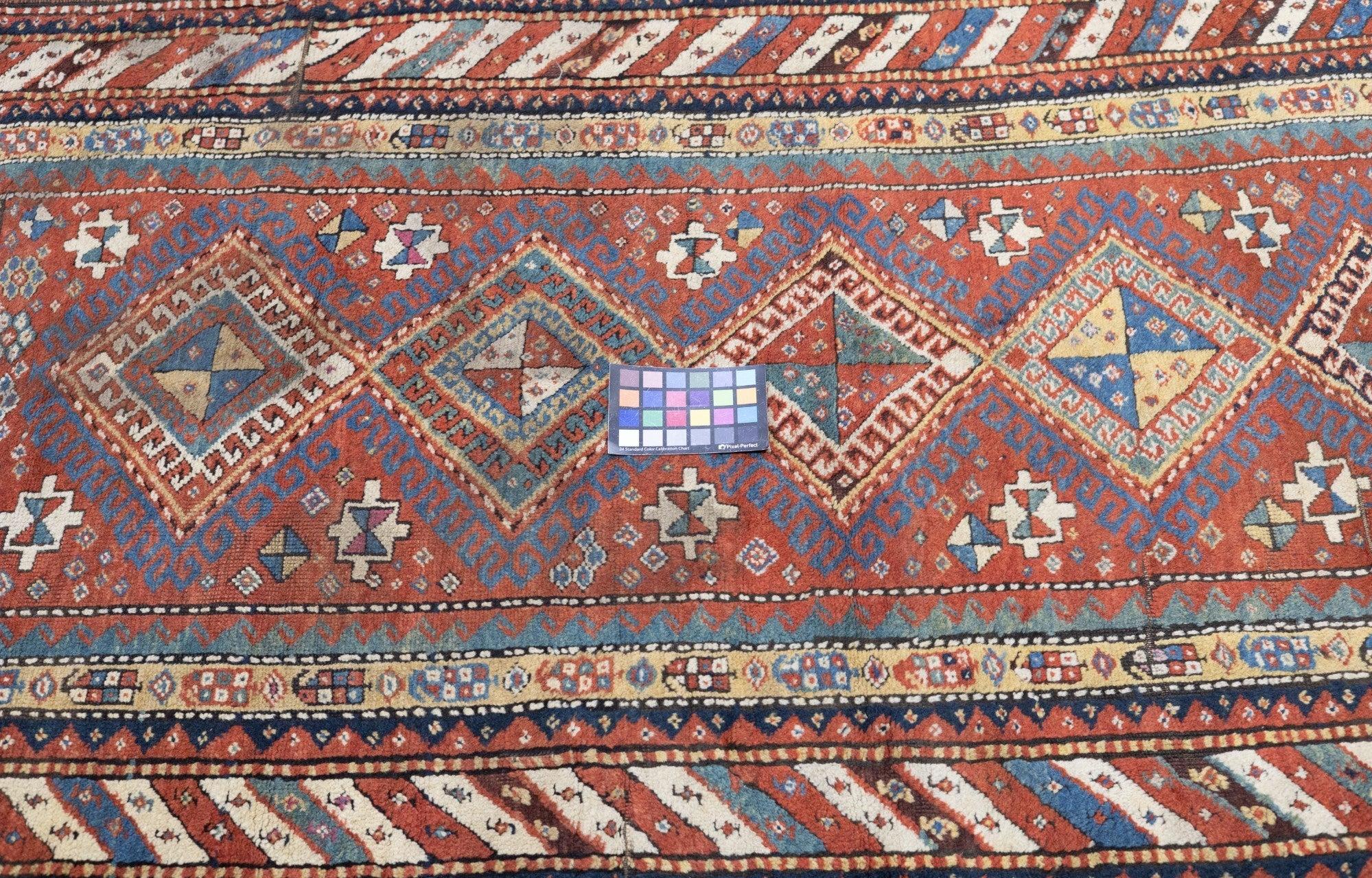 Tapis Kazak ancien de 3'10'' x 6'11'' en vente 2