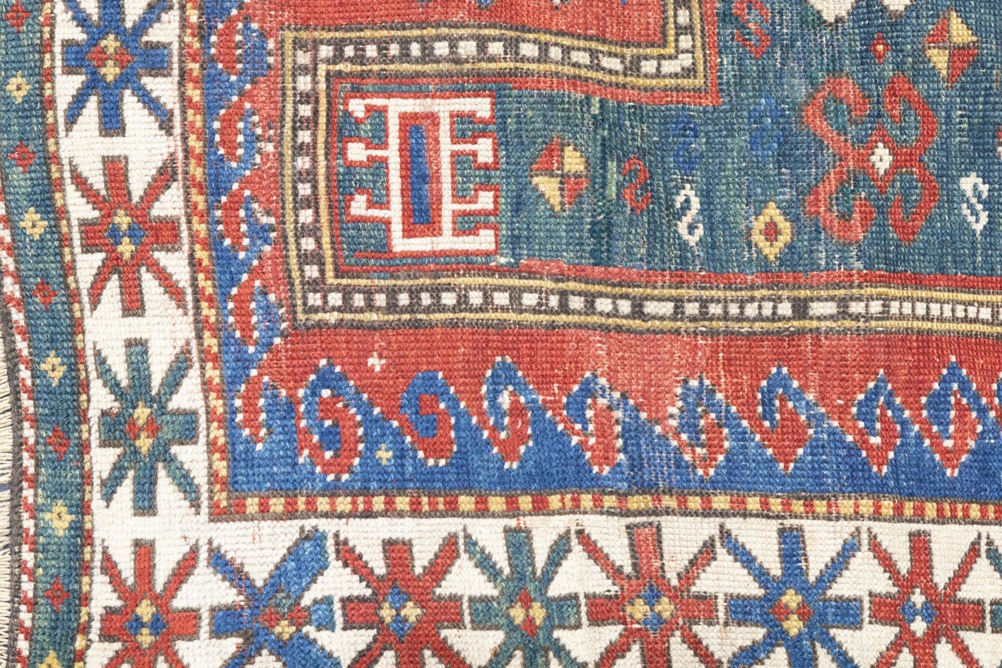 Tapis Kazak ancien 3'4'' x 5'2'' en vente 2