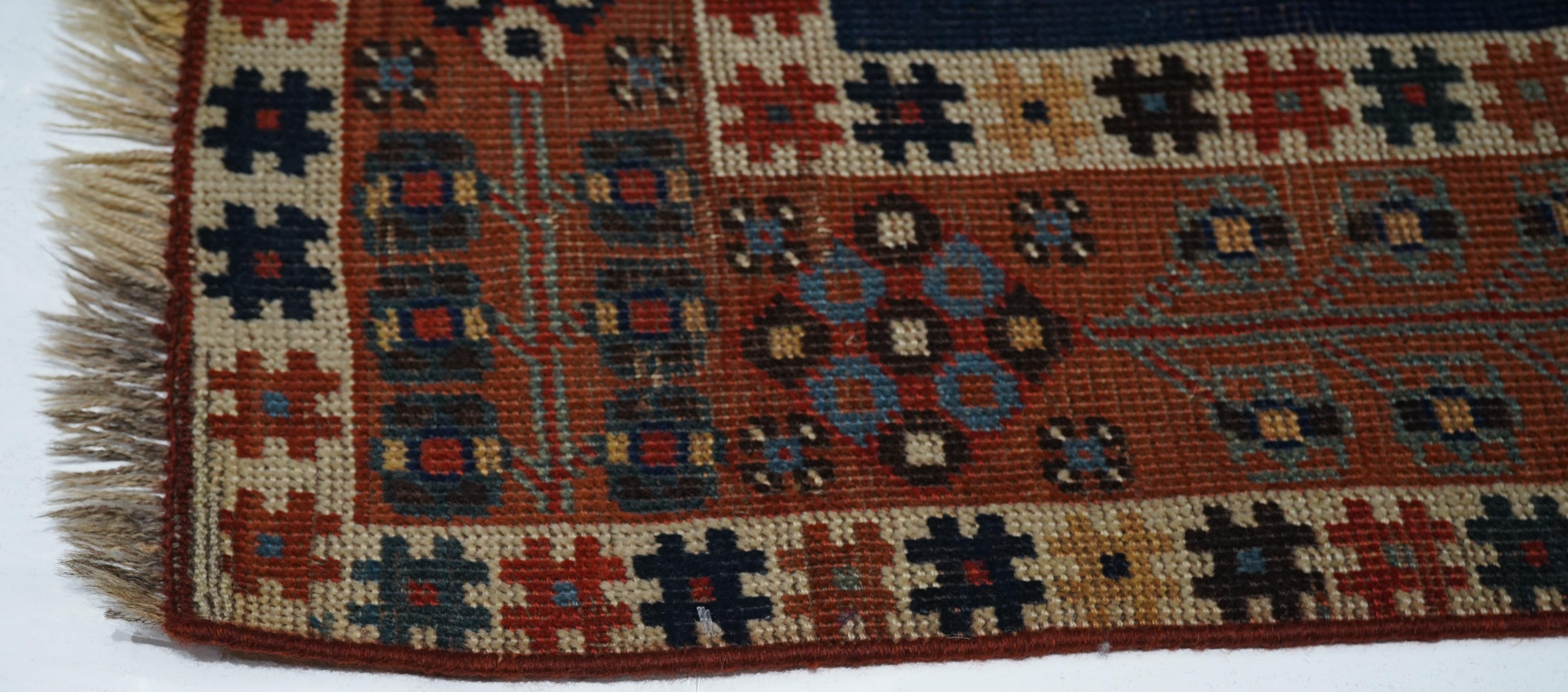 Antiker Kazak-Teppich 3'5'' x 4'0'' (Kaukasisch) im Angebot