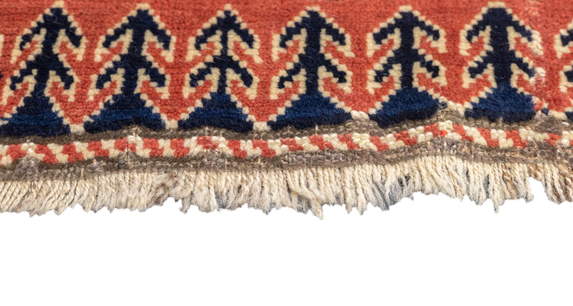 Tapis Kazak ancien 3'5'' x 5'2'' Bon état - En vente à New York, NY