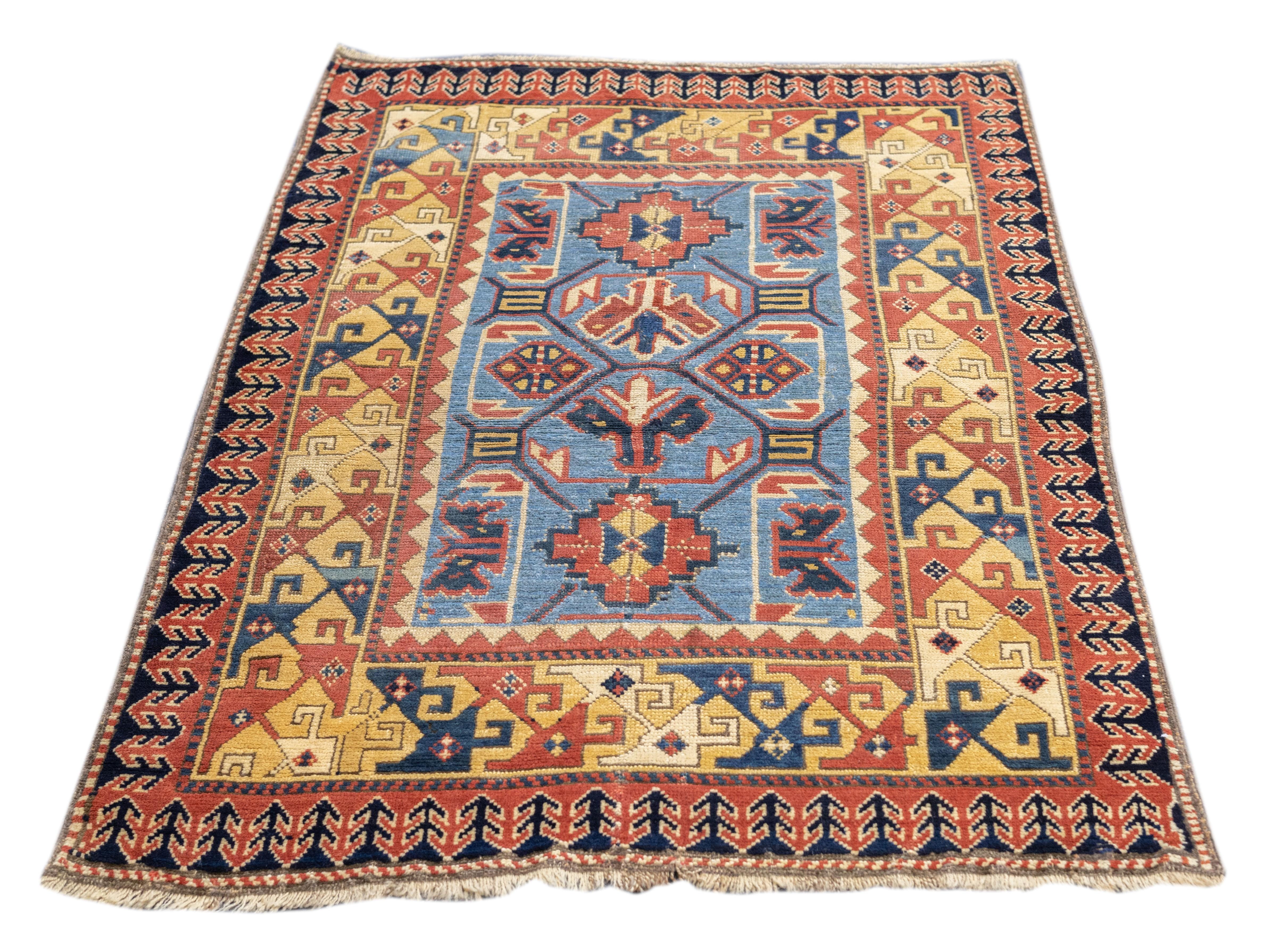 XIXe siècle Tapis Kazak ancien 3'5'' x 5'2'' en vente