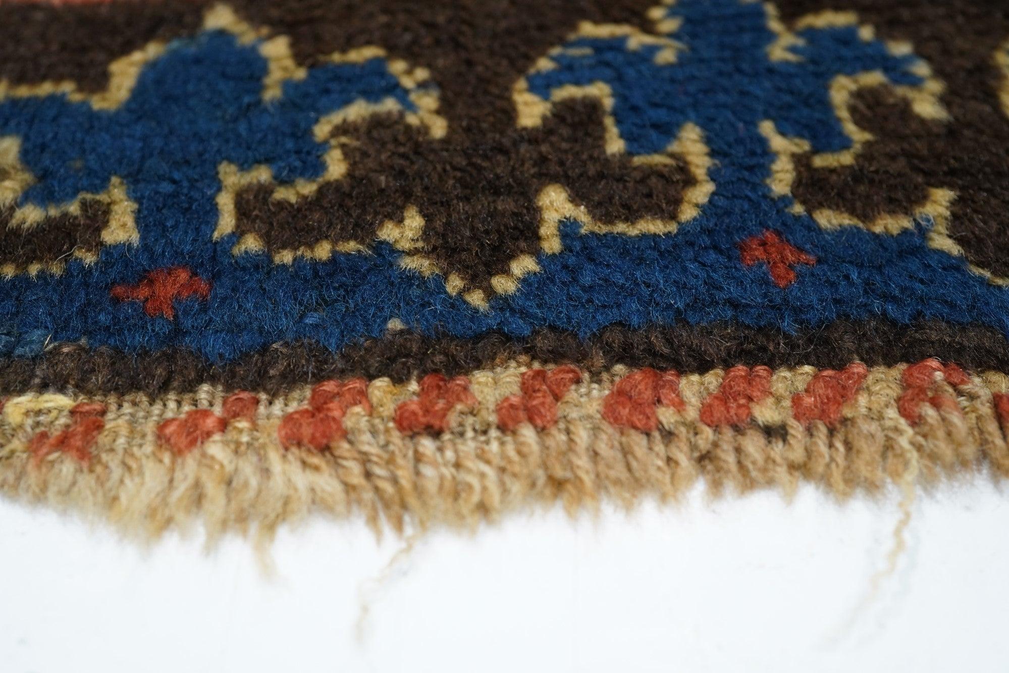 Alfombra Kazak Antigua 4'0'' x 6'8'' siglo XIX en venta