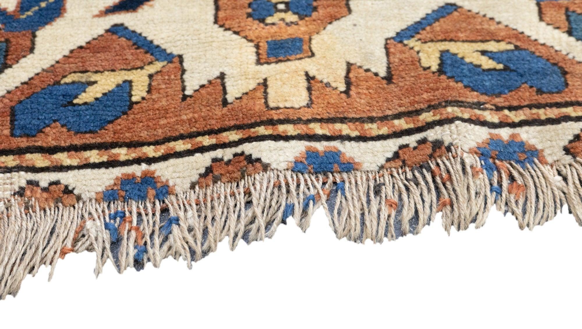Antique Kazak Rug 4'3'' x 8'10'' In Good Condition For Sale In New York, NY