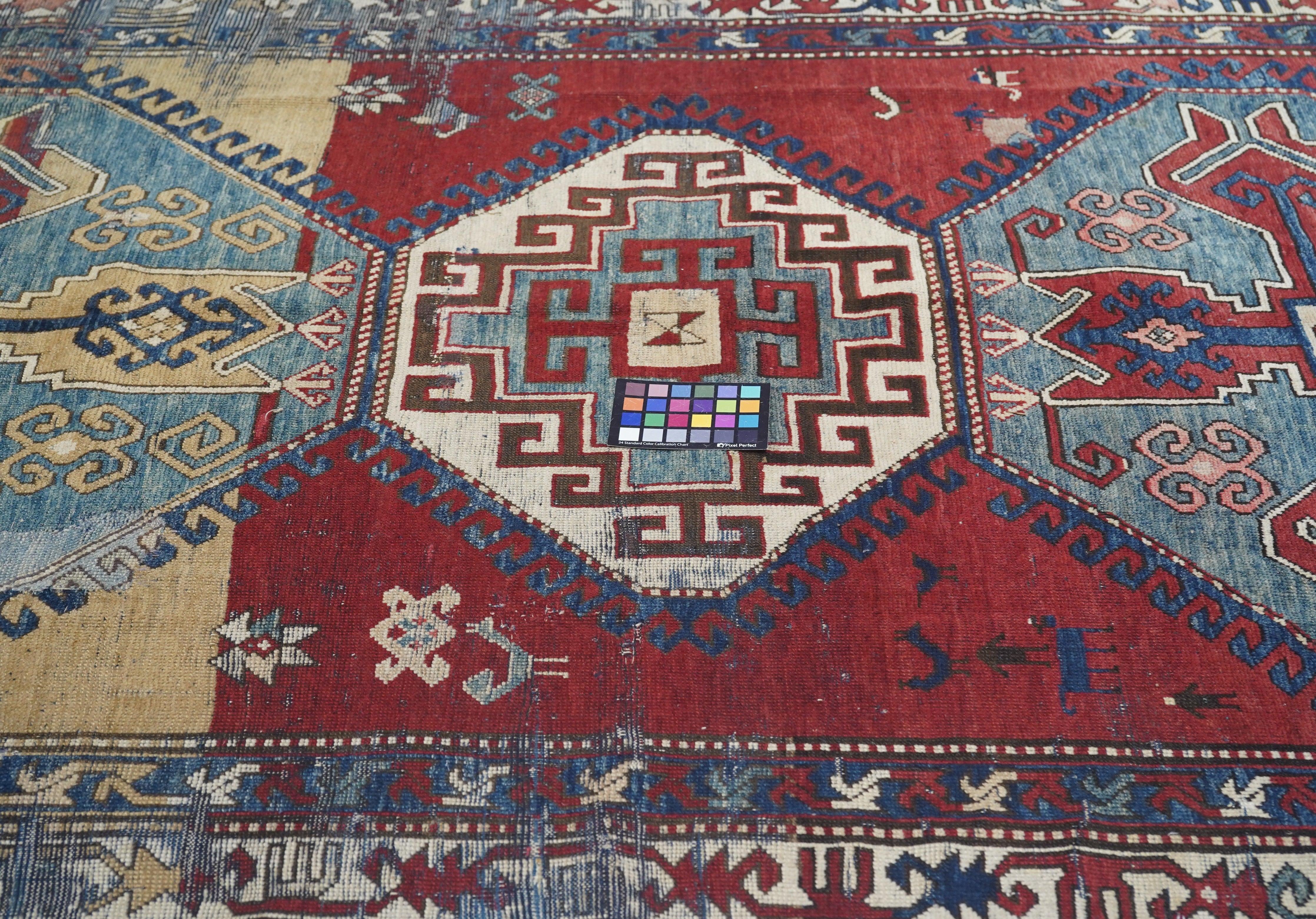 Tapis Kazak ancien 4'4'' x 9'3'' en vente 3