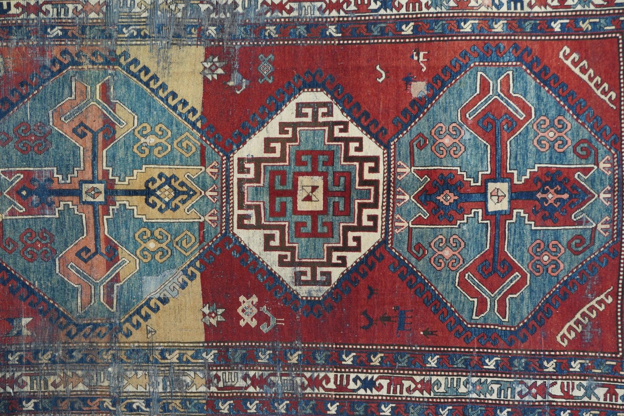 Noué à la main Tapis Kazak ancien 4'4'' x 9'3'' en vente