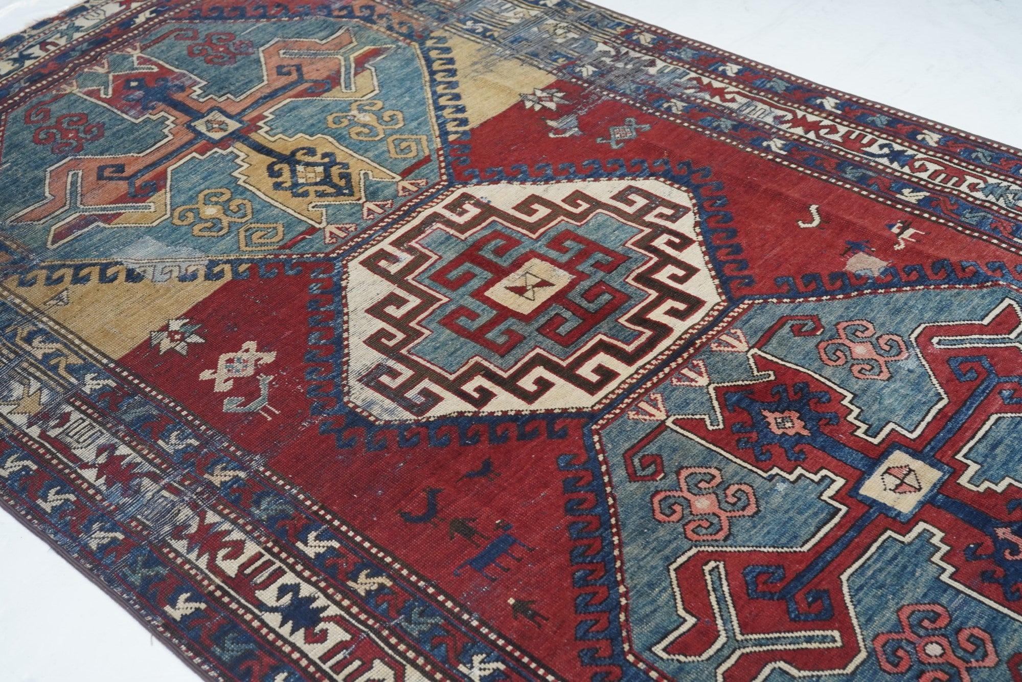 Tapis Kazak ancien 4'4'' x 9'3'' en vente 1