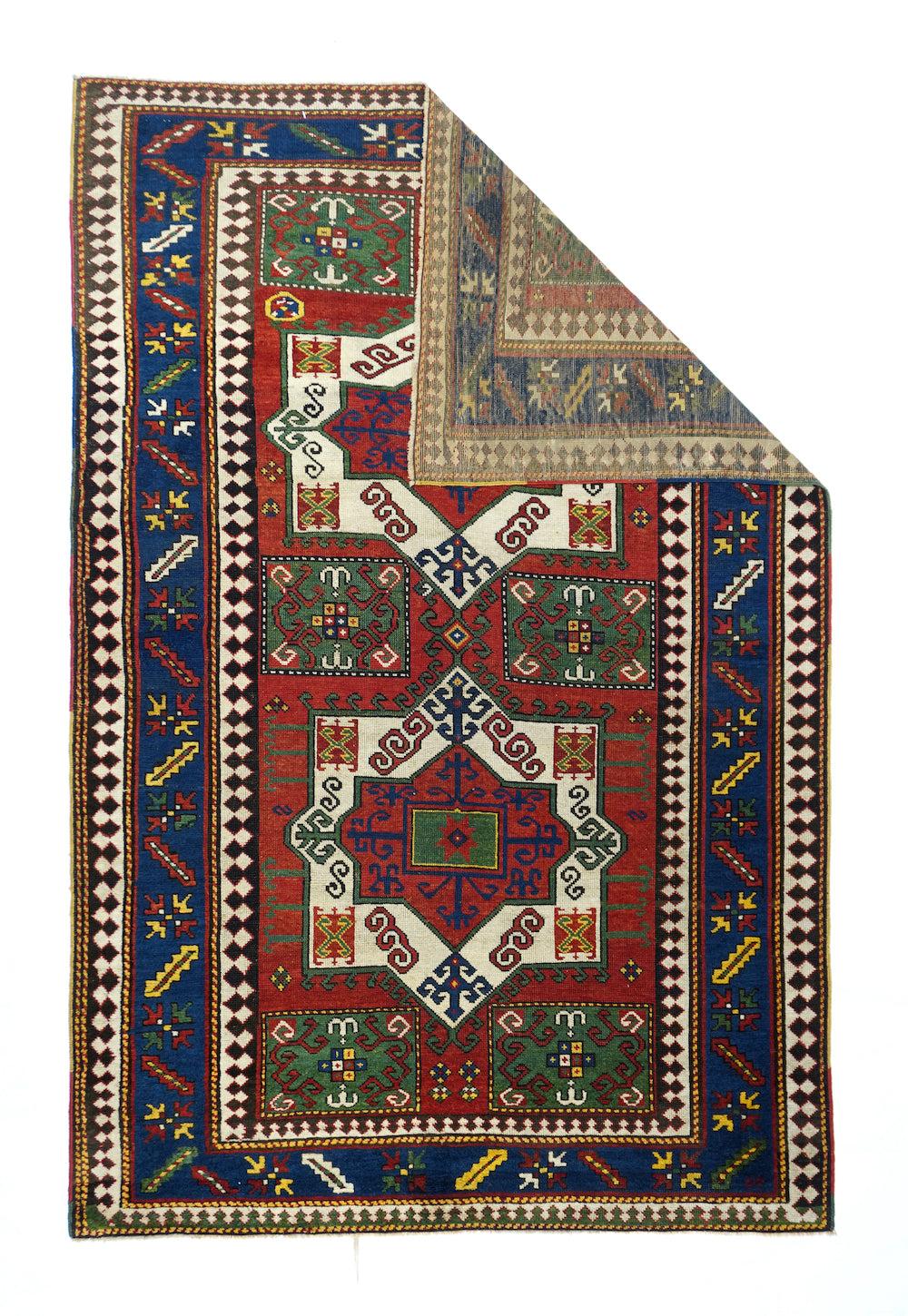 Antiker Kazak-Teppich 4'9'' x 7'4'' (Kaukasisch) im Angebot