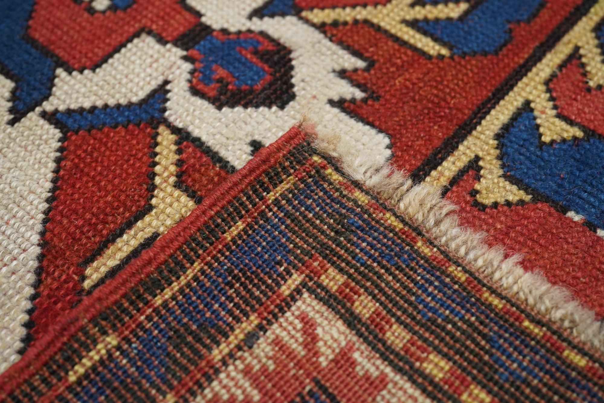 Antiker Kazak-Teppich 5'0'' x 7'1'' im Angebot 3
