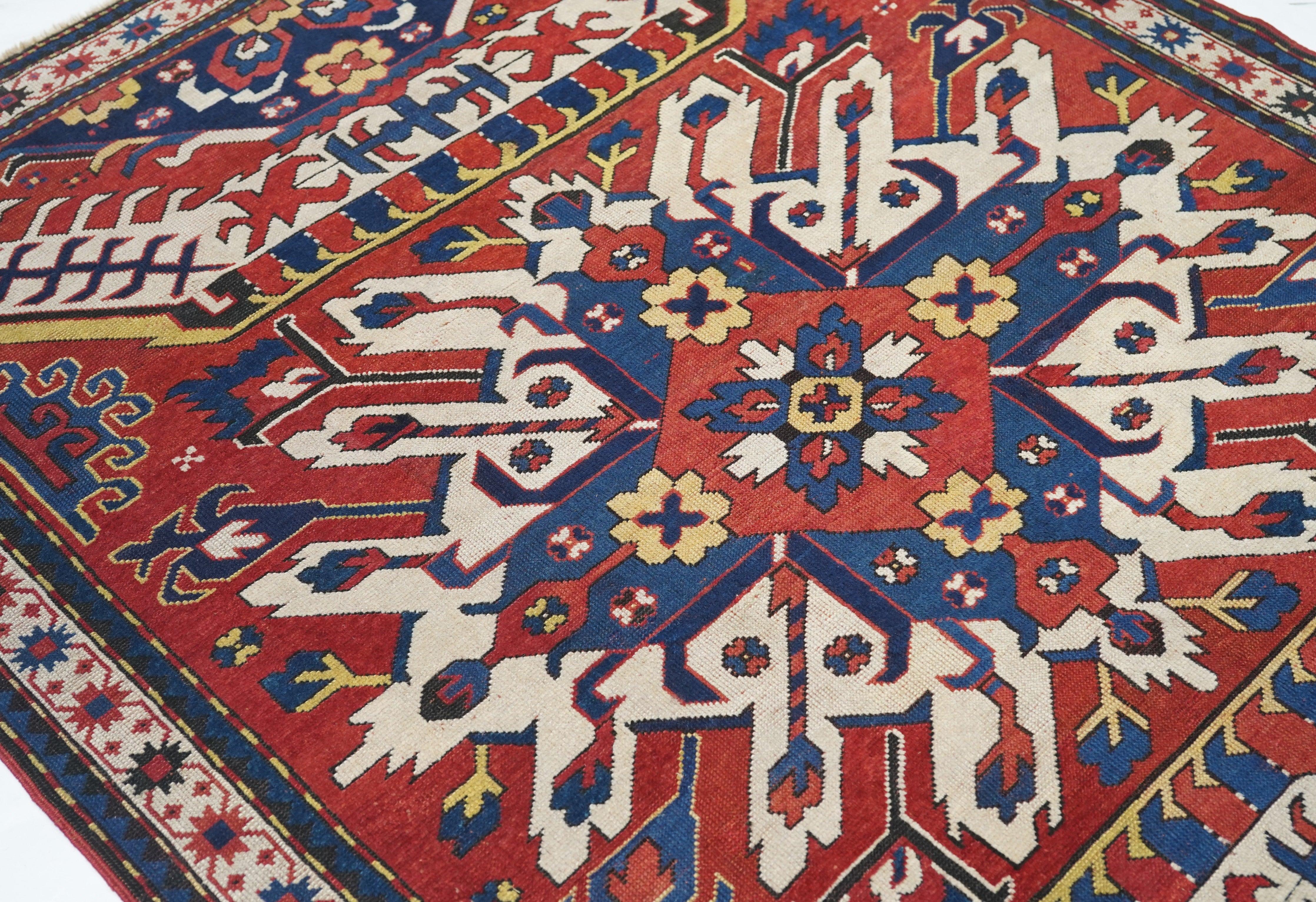 Antiker Kazak-Teppich 5'0'' x 7'1'' (19. Jahrhundert) im Angebot
