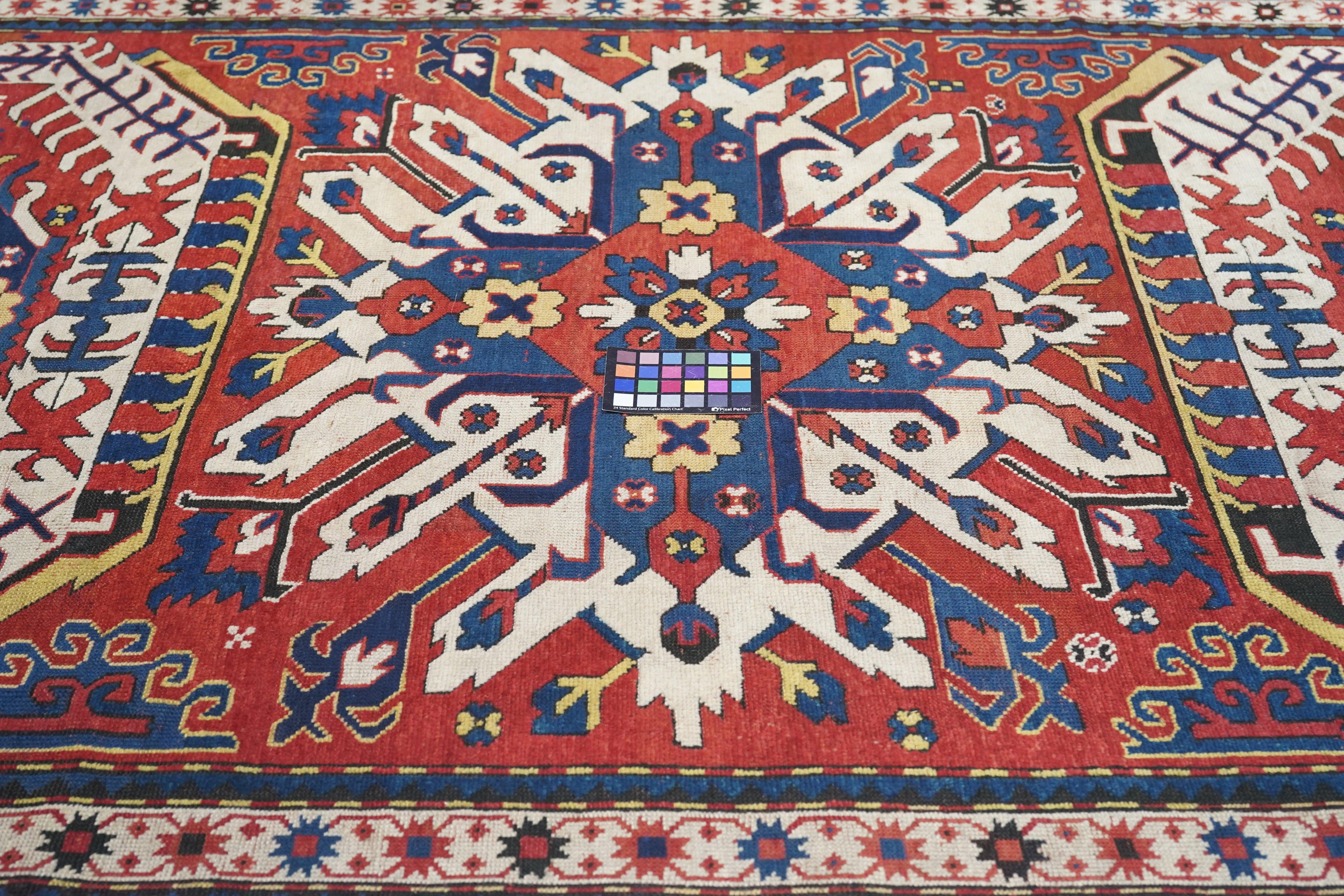 Antiker Kazak-Teppich 5'0'' x 7'1'' im Angebot 1