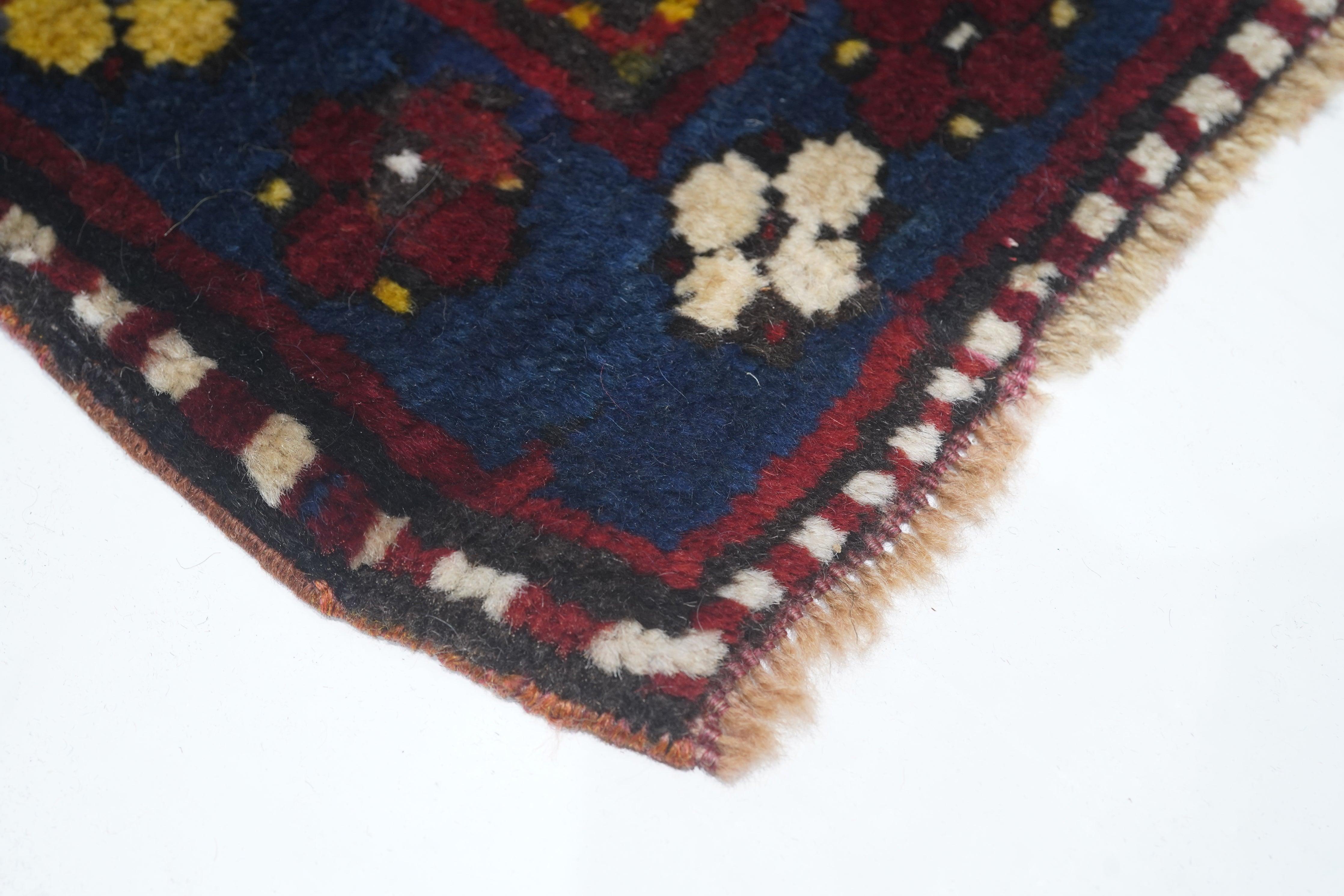 Antiker Kazak-Teppich 5'10'' x 9'8'' (Handgeknüpft) im Angebot