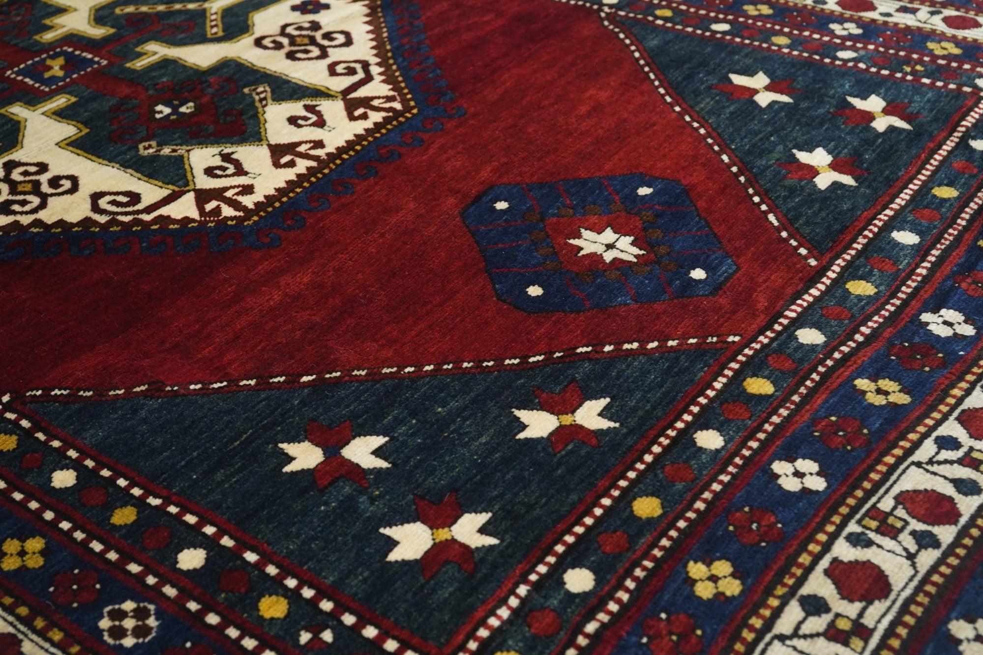 Antiker Kazak-Teppich 5'10'' x 9'8'' (20. Jahrhundert) im Angebot