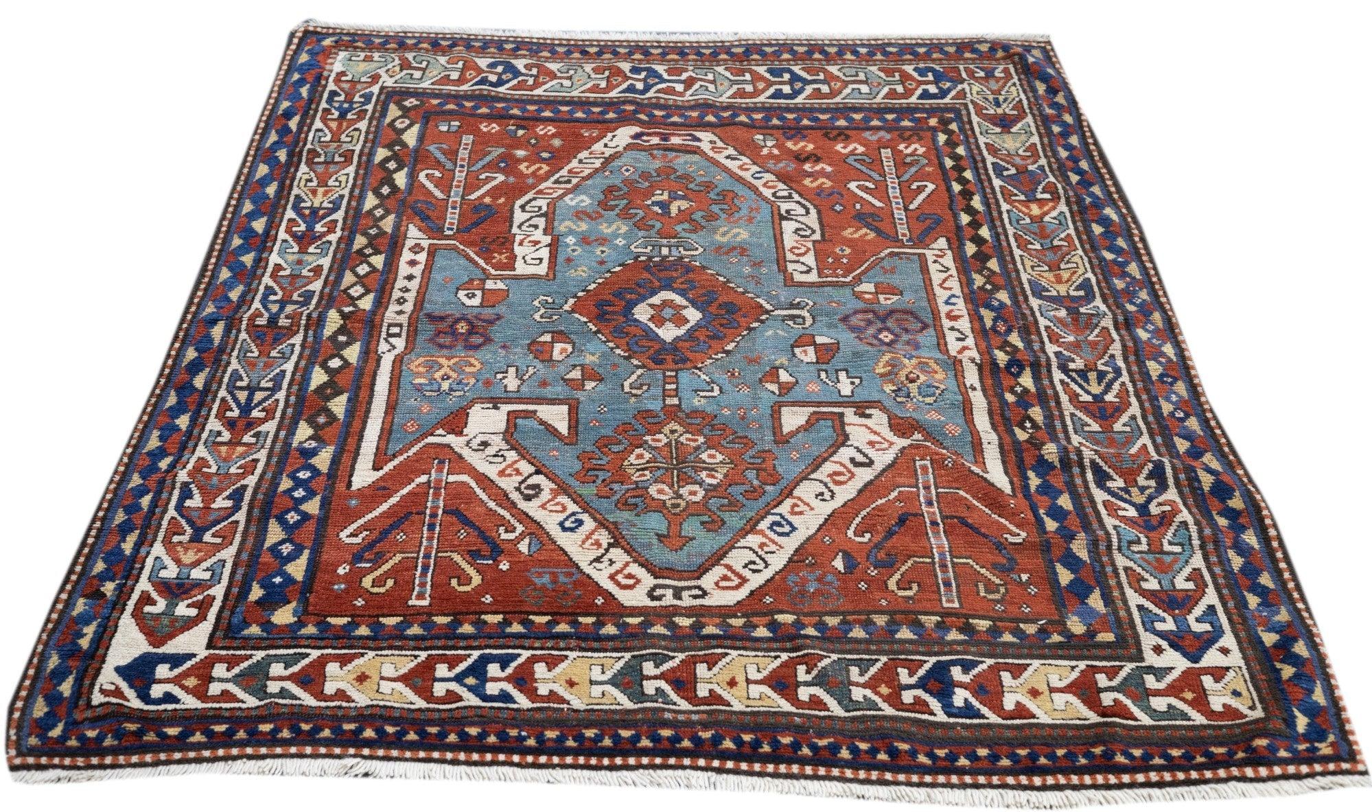 Tapis Kazak antique 5'2'' x 6'7'' Bon état - En vente à New York, NY