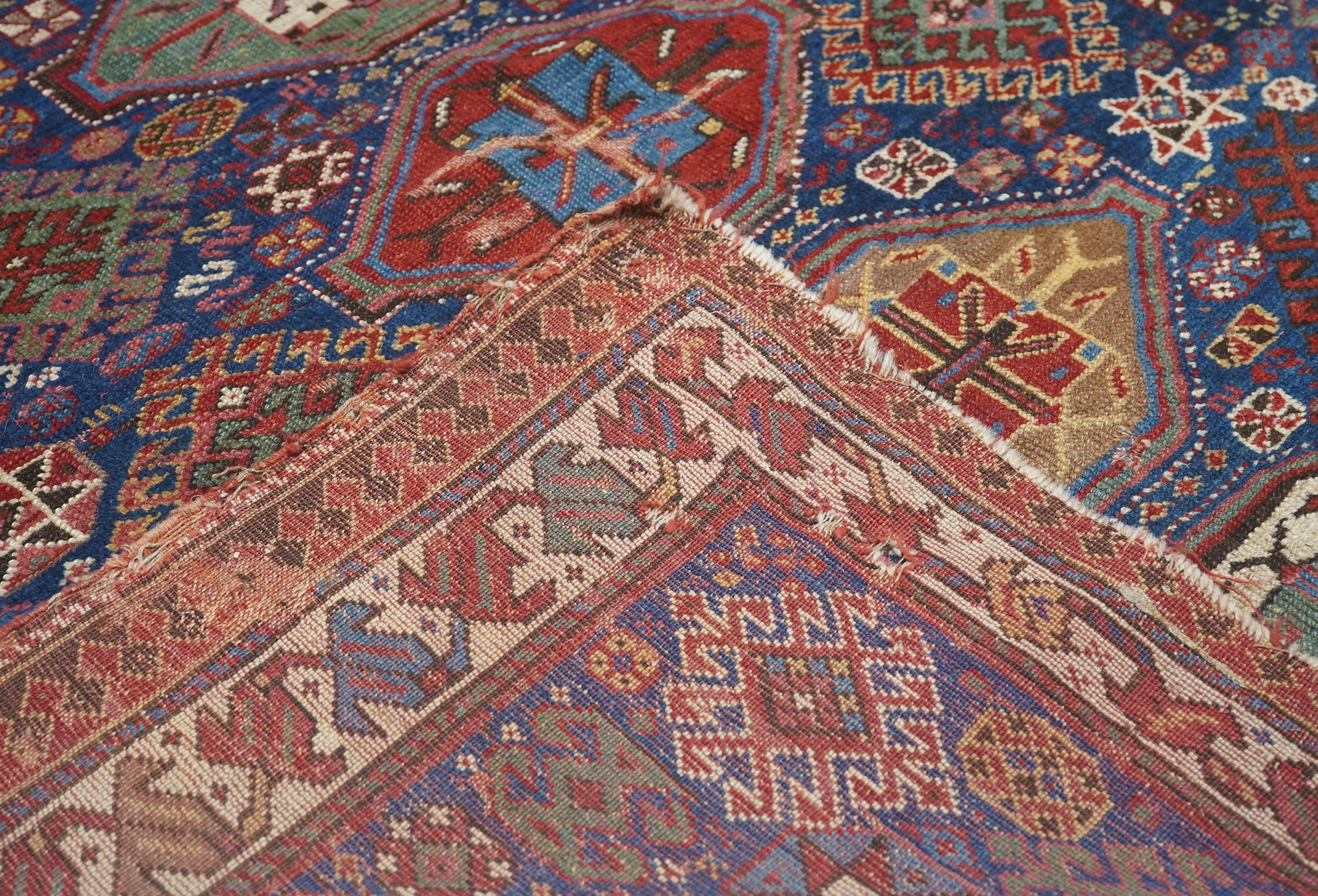 Tapis Kazak antique 5'3'' x 9'9'' en vente 4