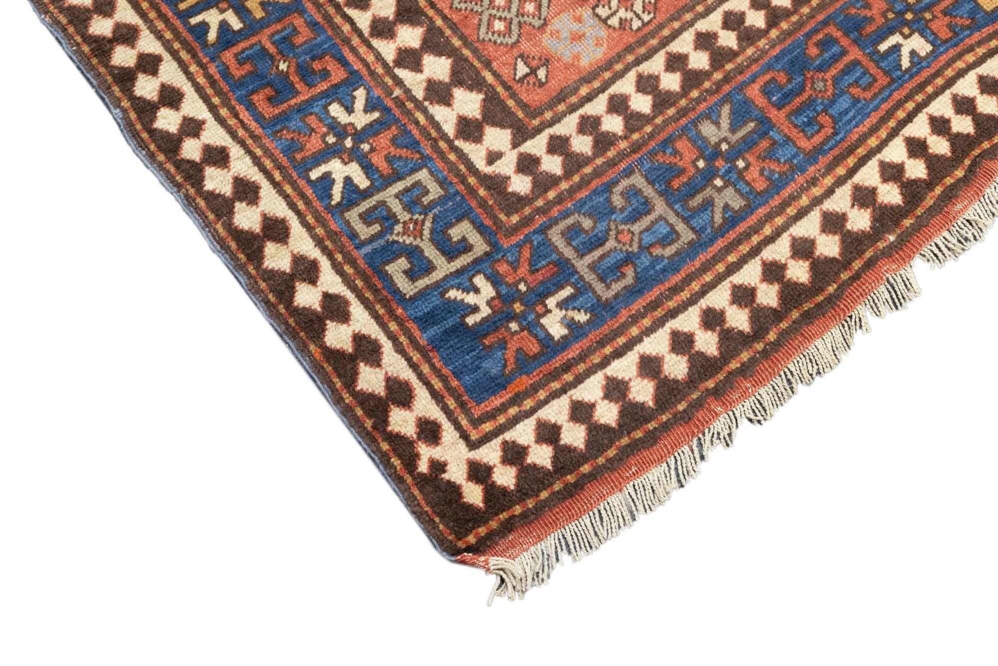 Antiker Kazak-Teppich 5'5'' x 8'6'' (Kaukasisch) im Angebot
