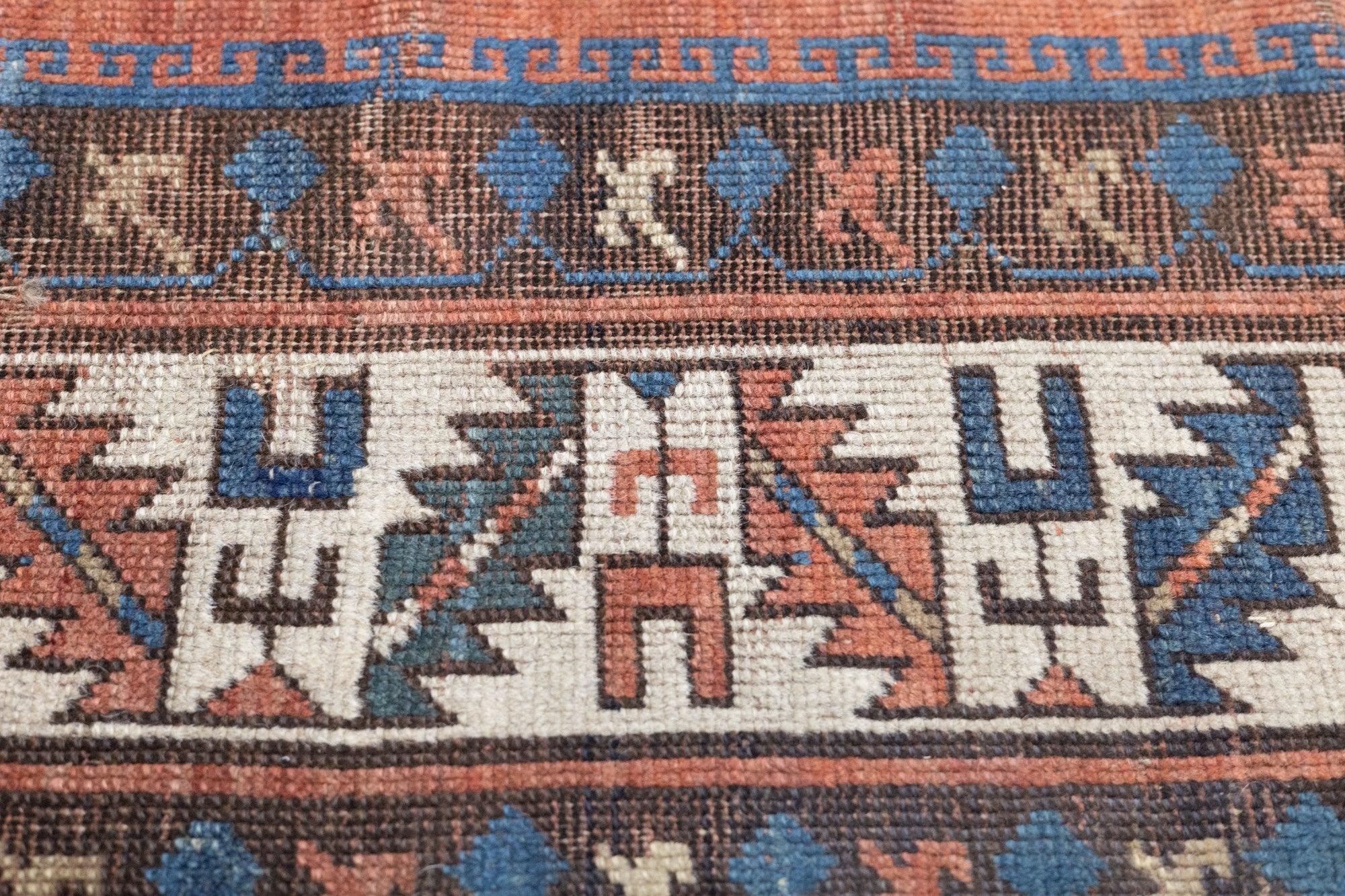 Tappeto Kazak antico 5'8'' x 8'6'' In condizioni buone in vendita a New York, NY