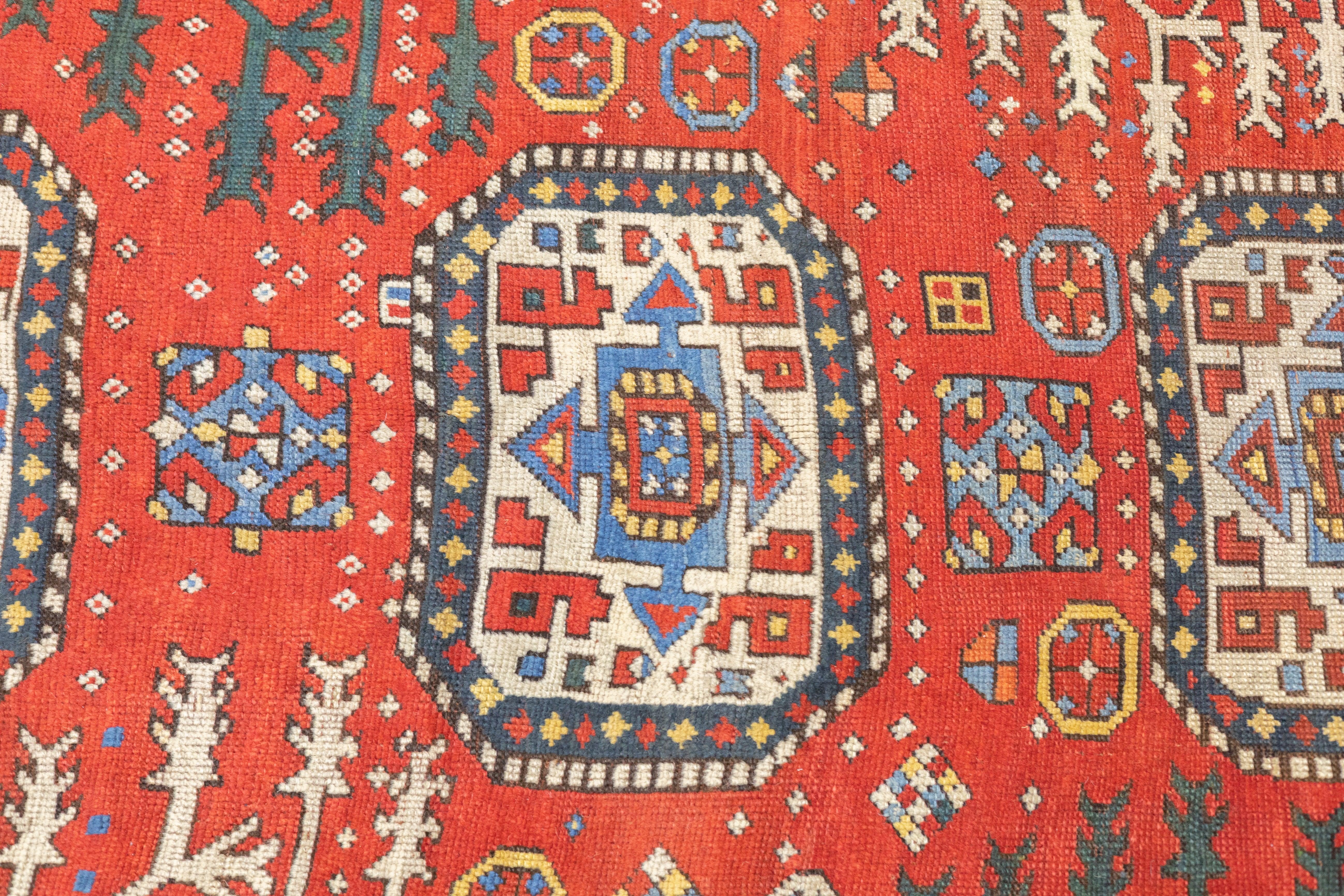 Laine Tapis Kazak ancien 6'4'' x 7'5'' en vente