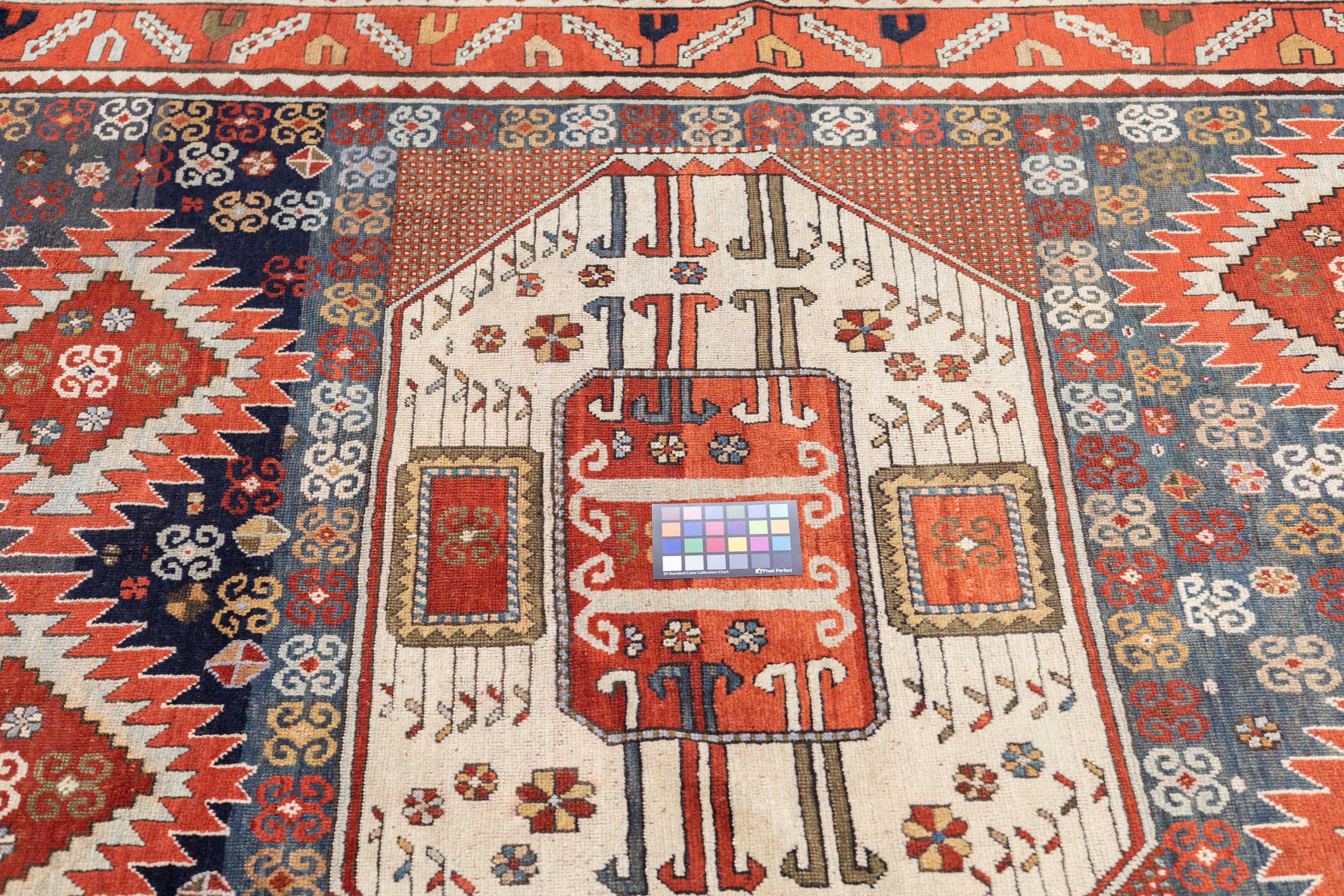 Laine Tapis Kazak ancien 6'8'' x 7'11'' en vente