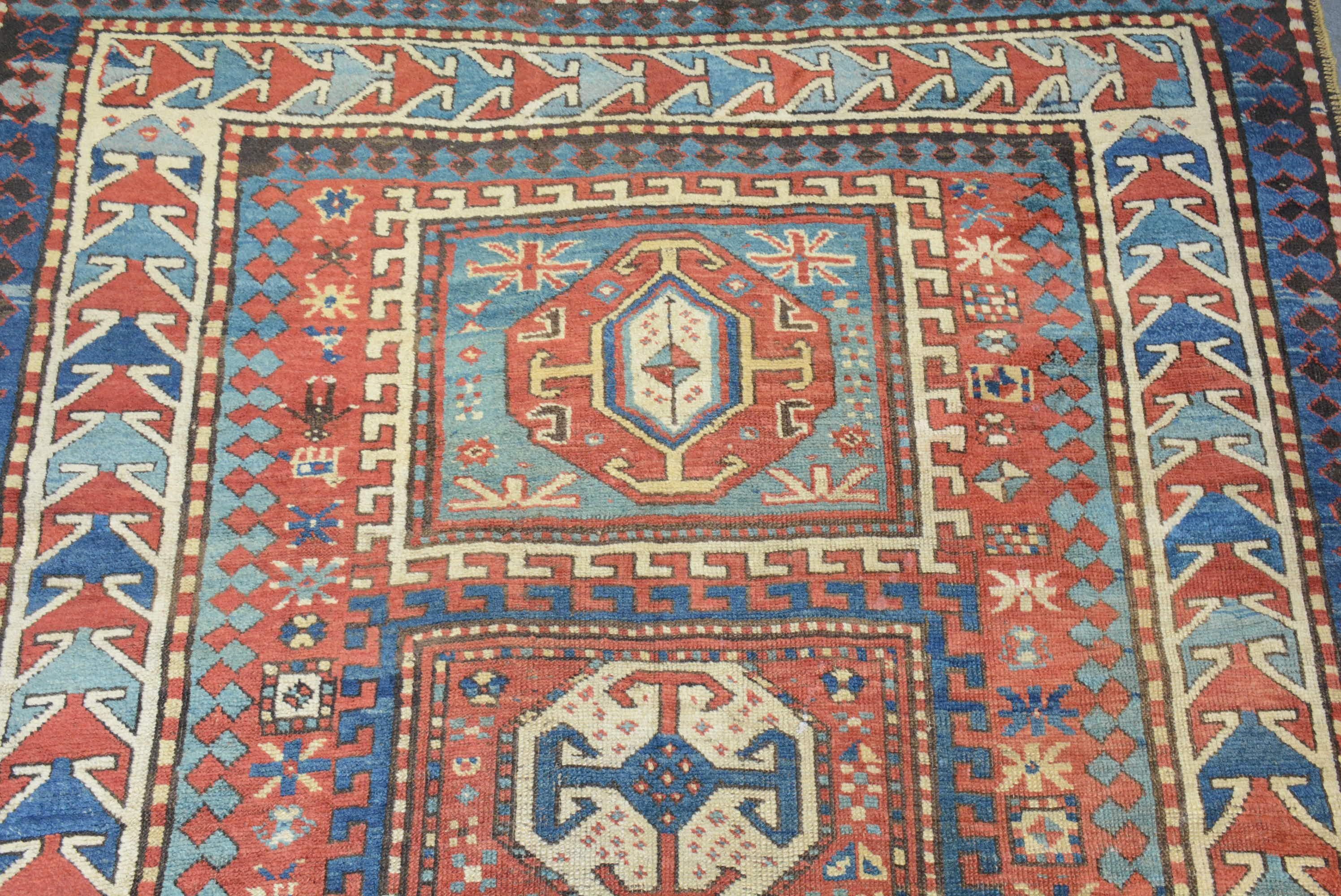 Tapis Kazak ancien en vente 3