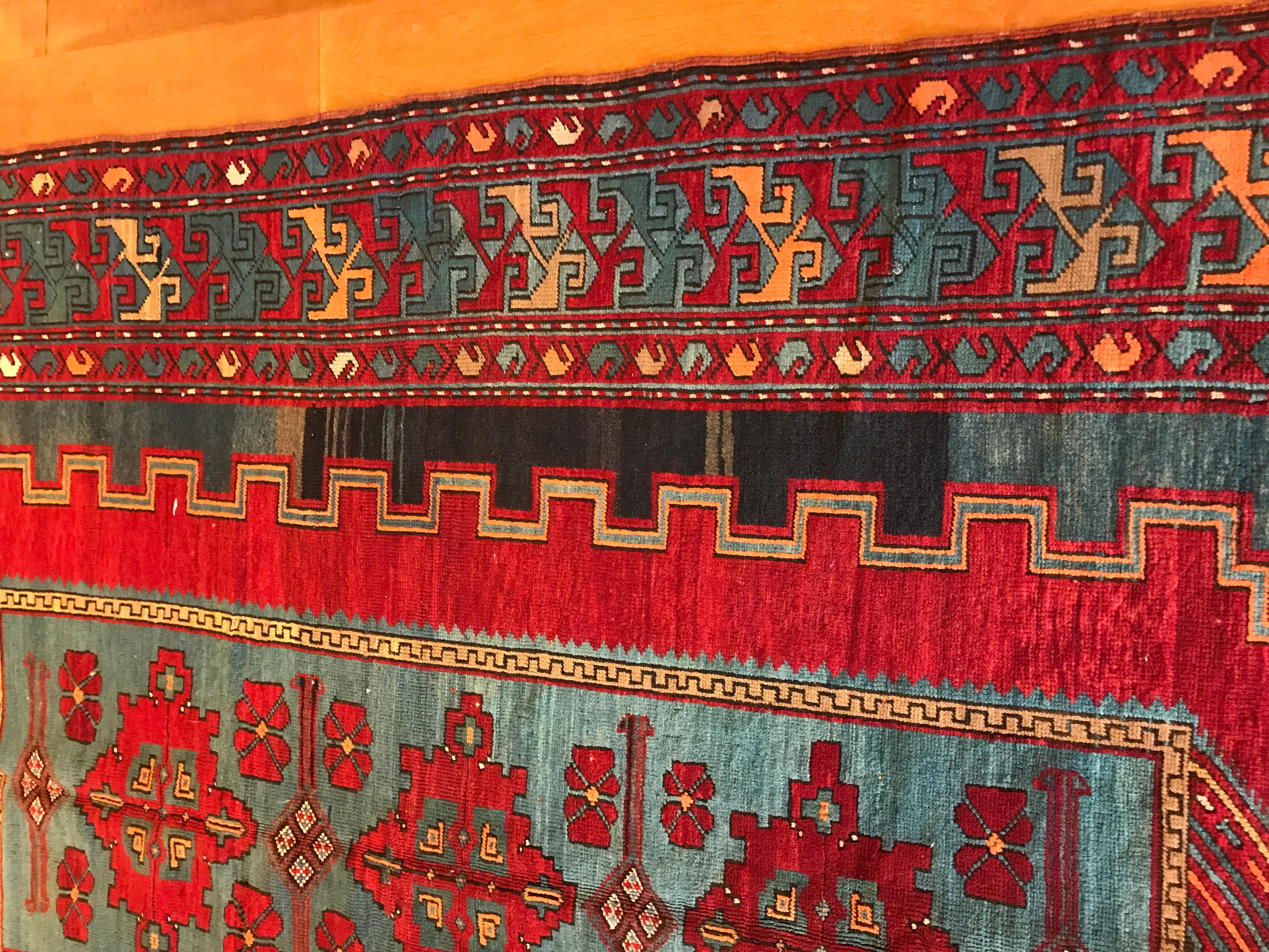 Antique Kazak Rug In Good Condition For Sale In Los Angeles, CA