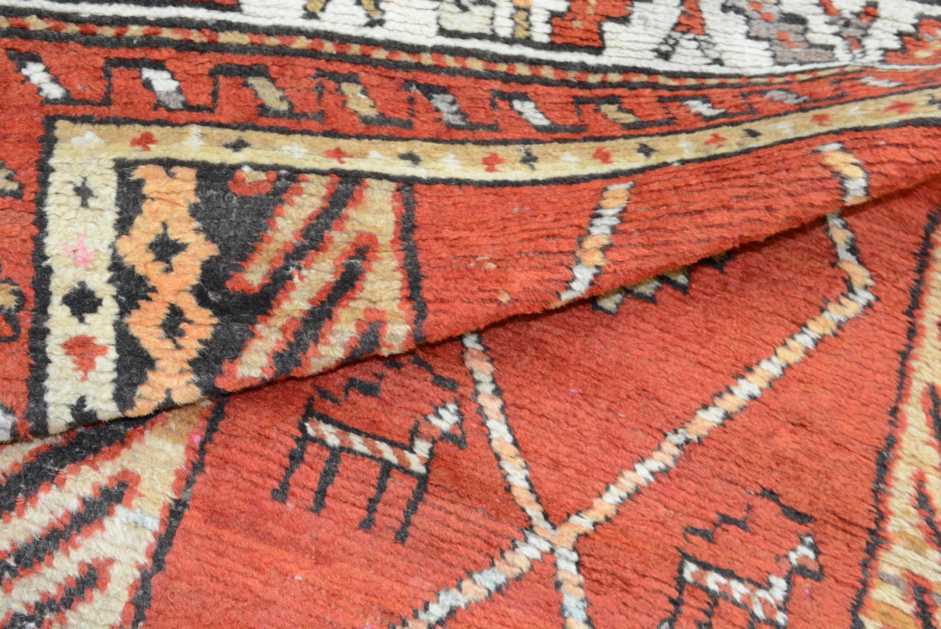 Antiker Kazak-Teppich (20. Jahrhundert) im Angebot